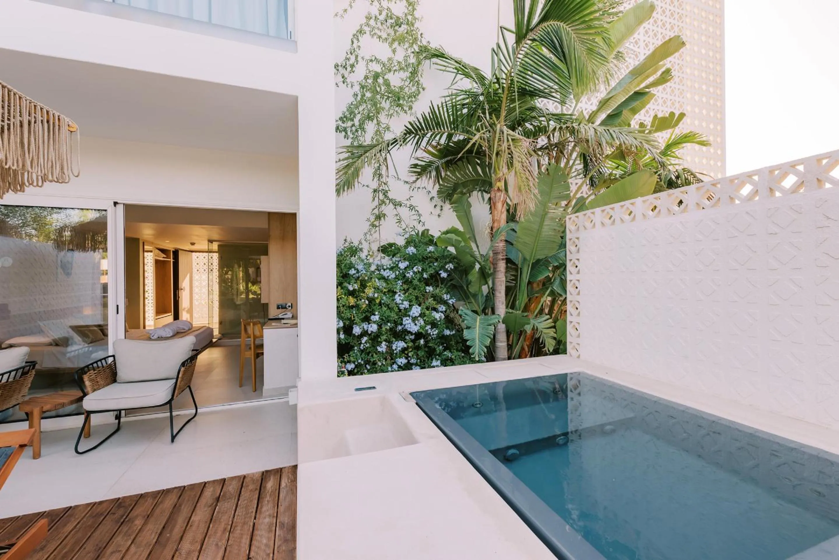 Hot Tub in Kouros Exclusive Hotel & Suites - Adults Only