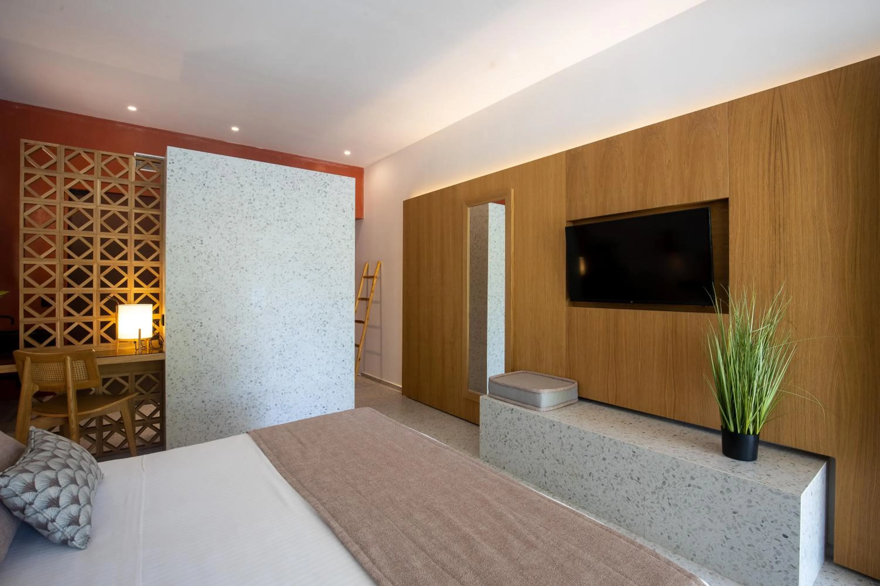 TV and multimedia, Bed in Kouros Exclusive Hotel & Suites - Adults Only