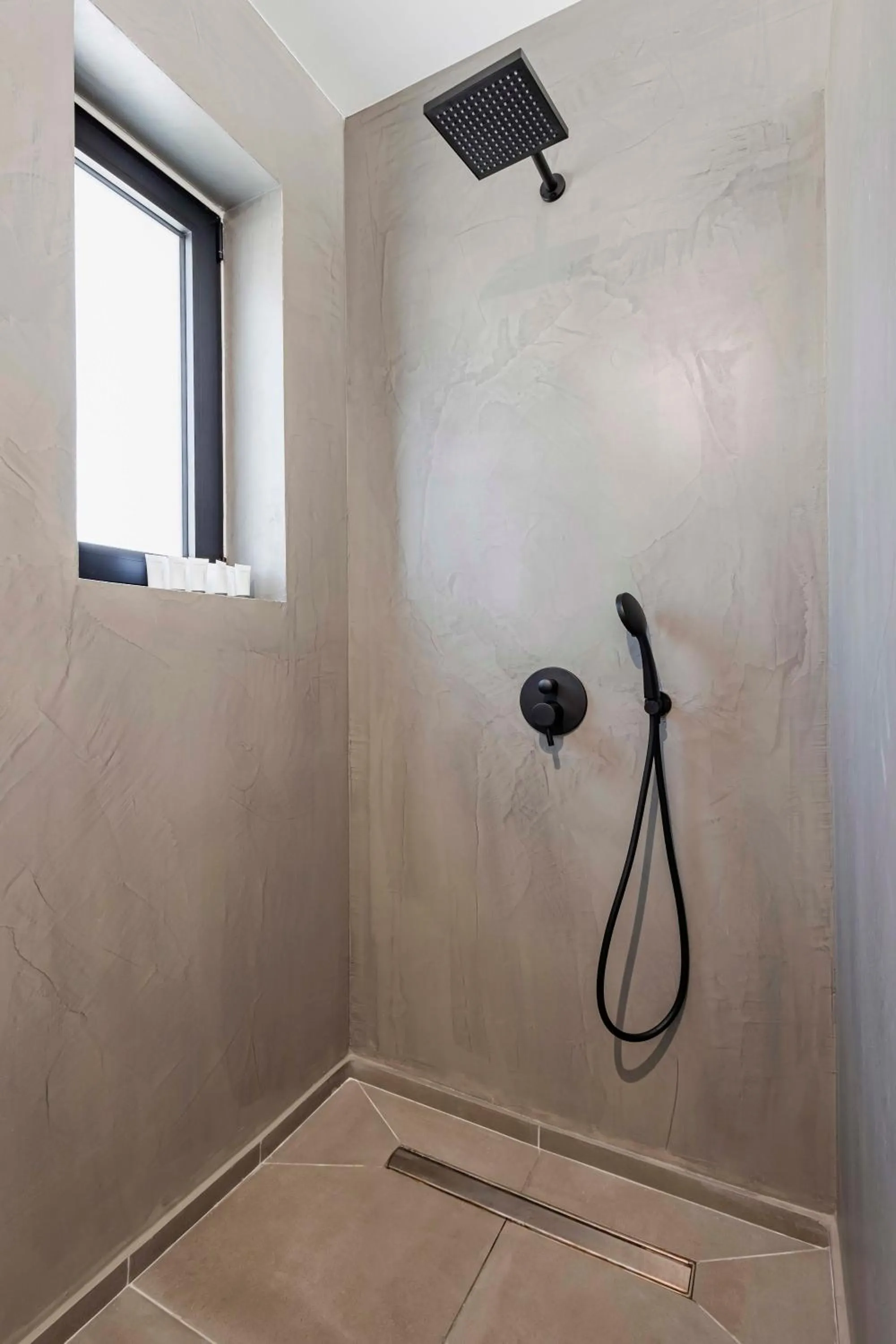 Shower in Kouros Exclusive Hotel & Suites - Adults Only
