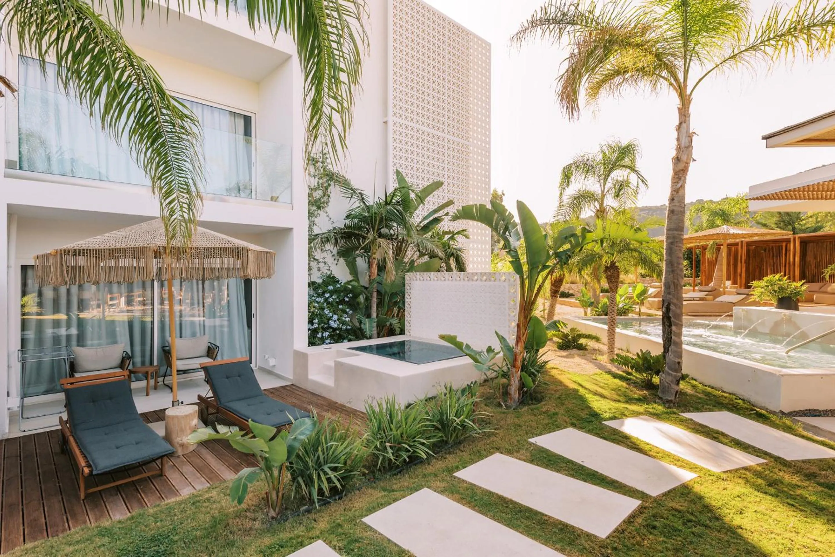 Hot Tub in Kouros Exclusive Hotel & Suites - Adults Only