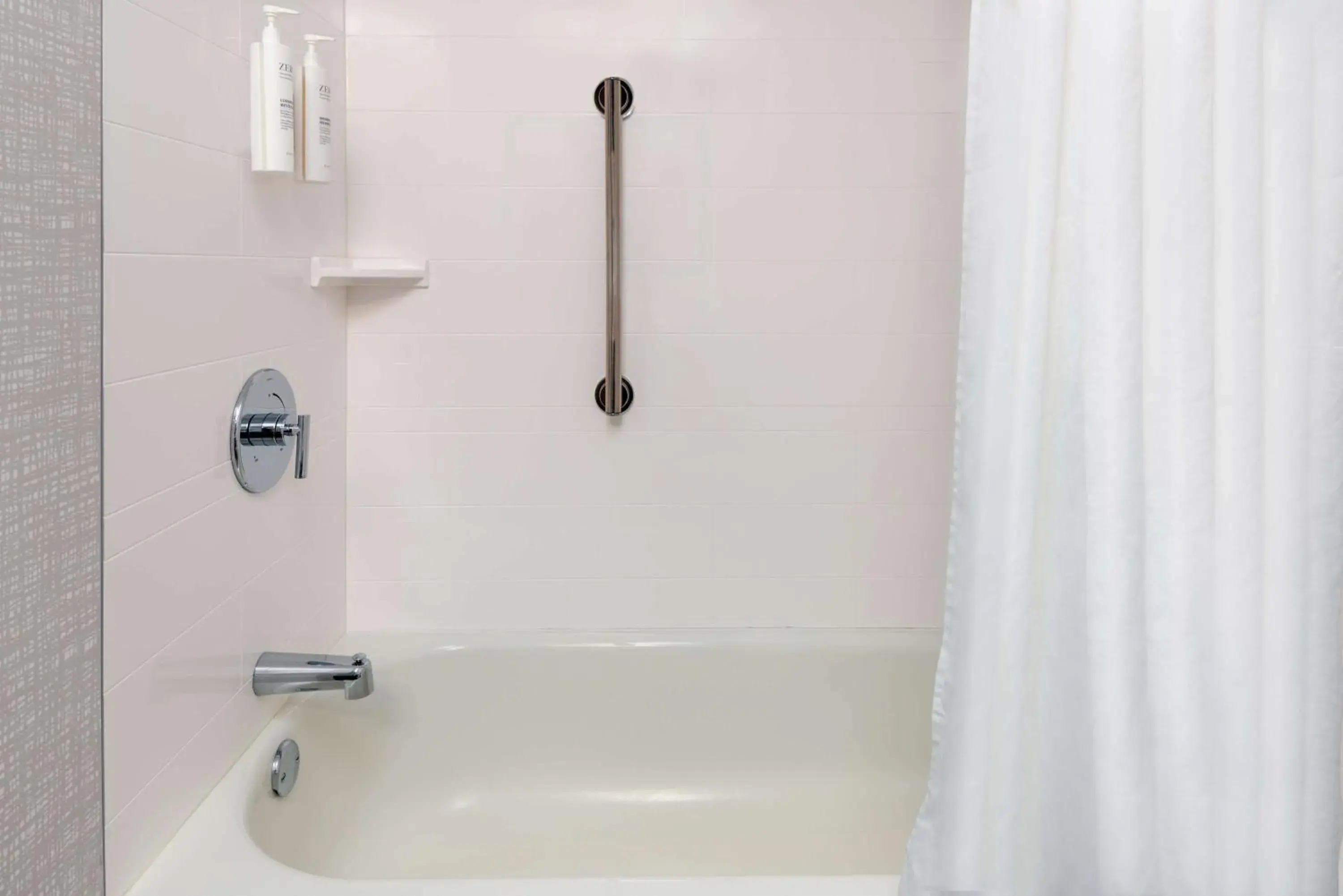 Bathroom in Hampton Inn Hartford Airport Bathroom in Hampton Inn Hartford Airport