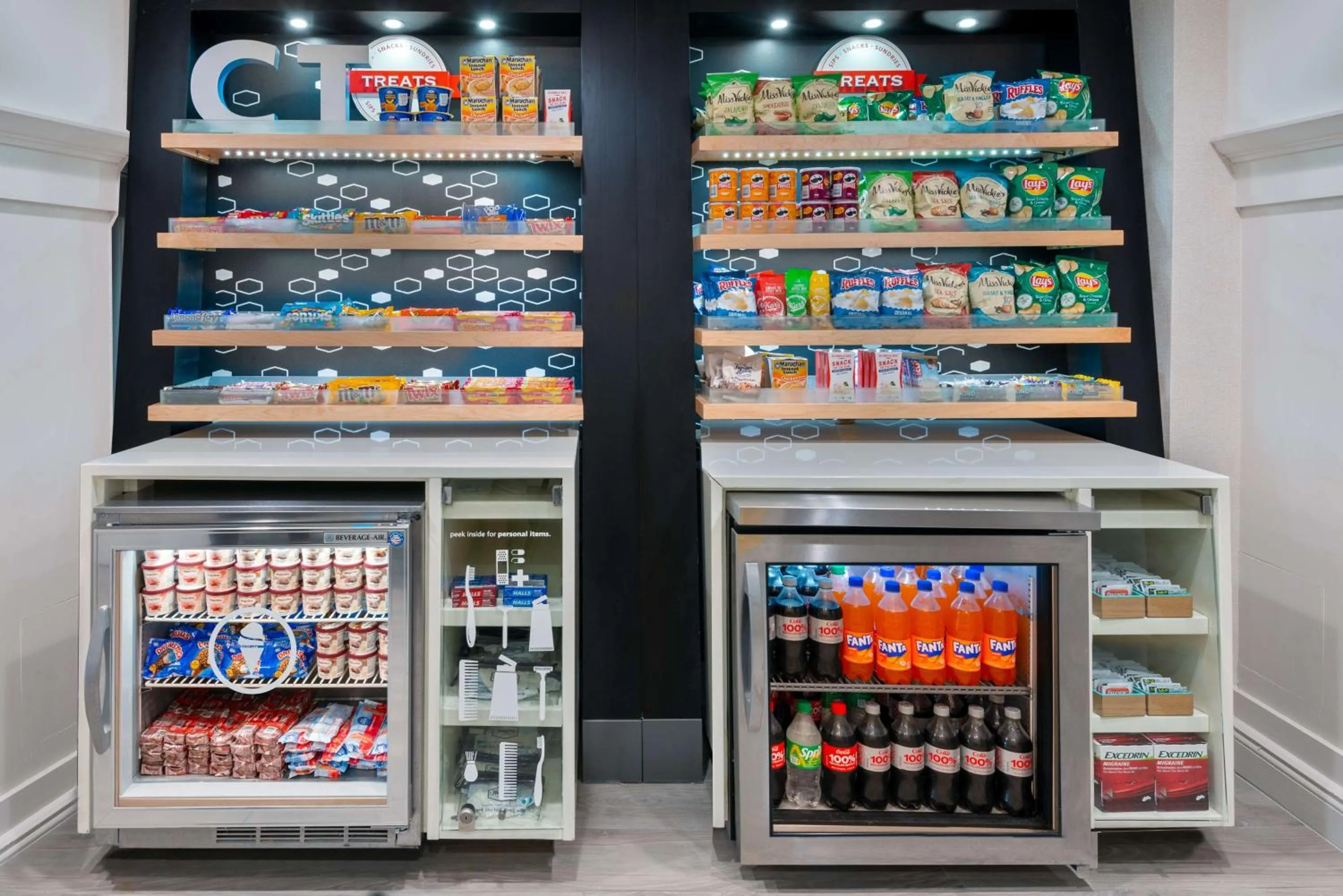 Restaurant/places to eat in Hampton Inn Hartford Airport