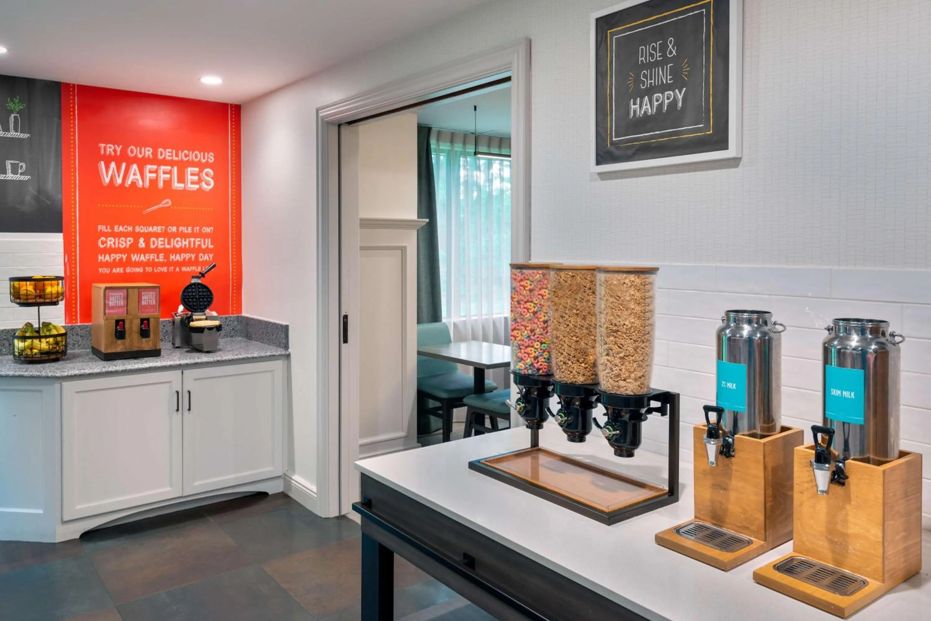 Breakfast in Hampton Inn Hartford Airport