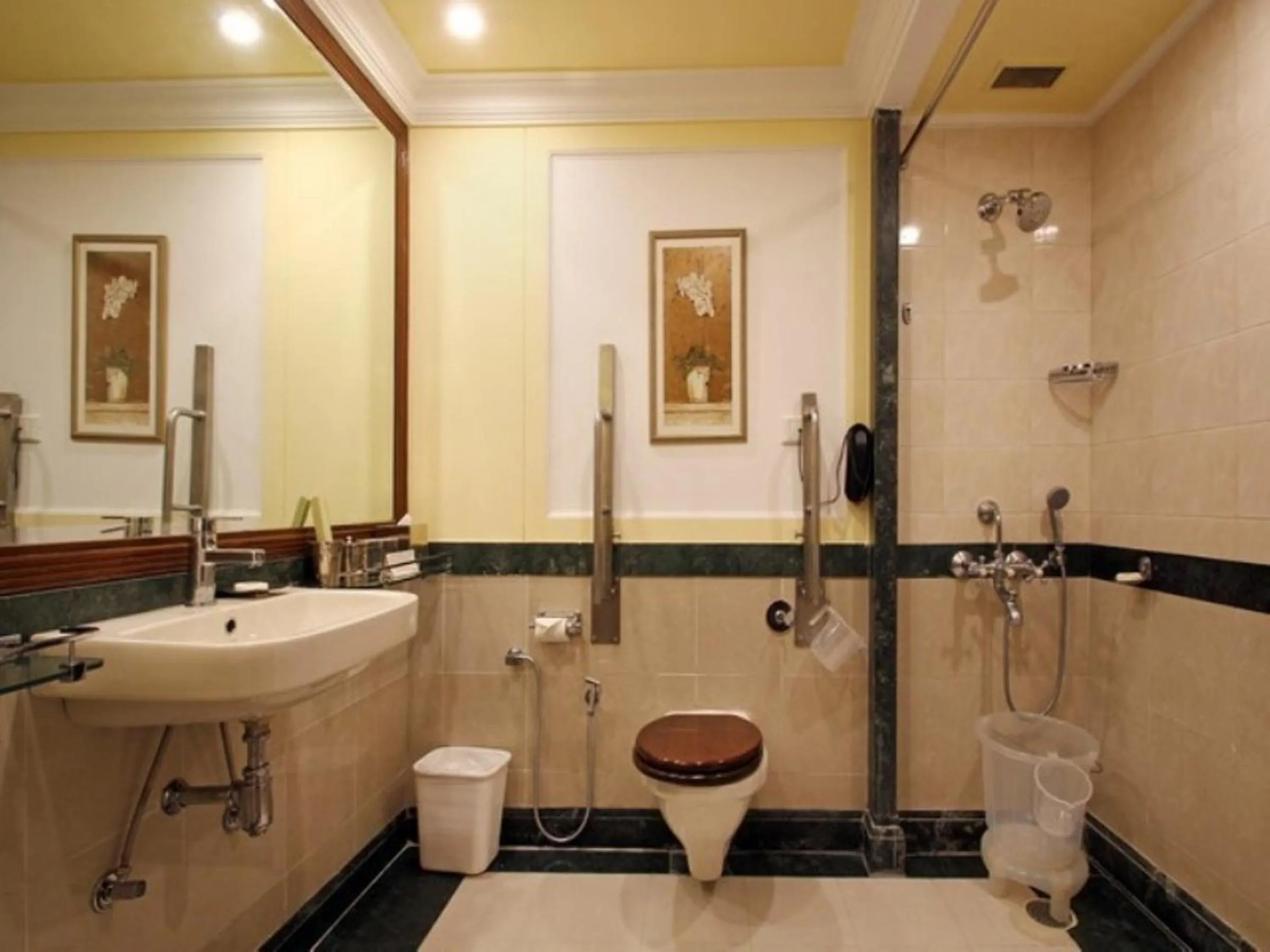 Bathroom in Radisson Hotel Jalandhar