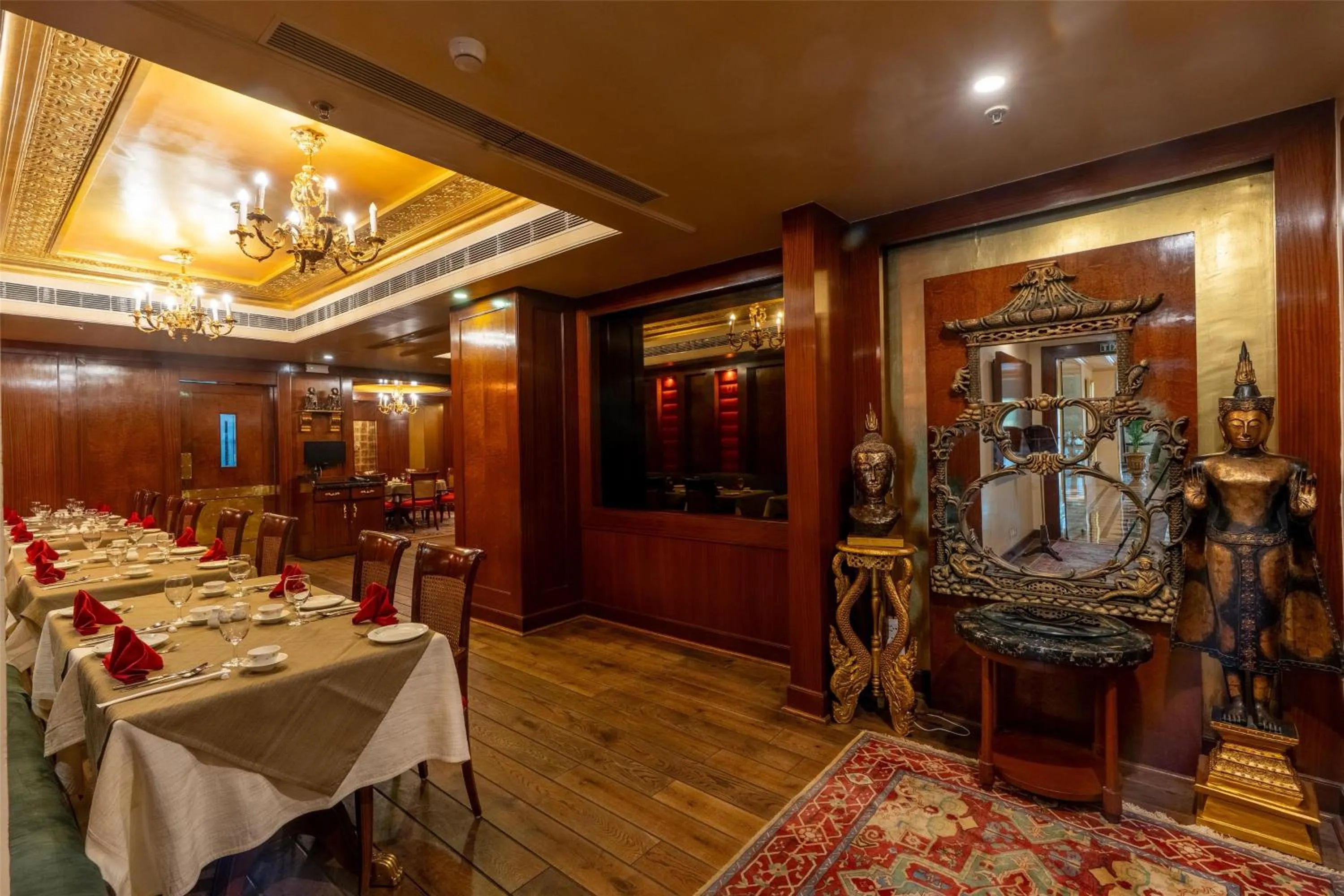 Restaurant/places to eat in Radisson Hotel Jalandhar