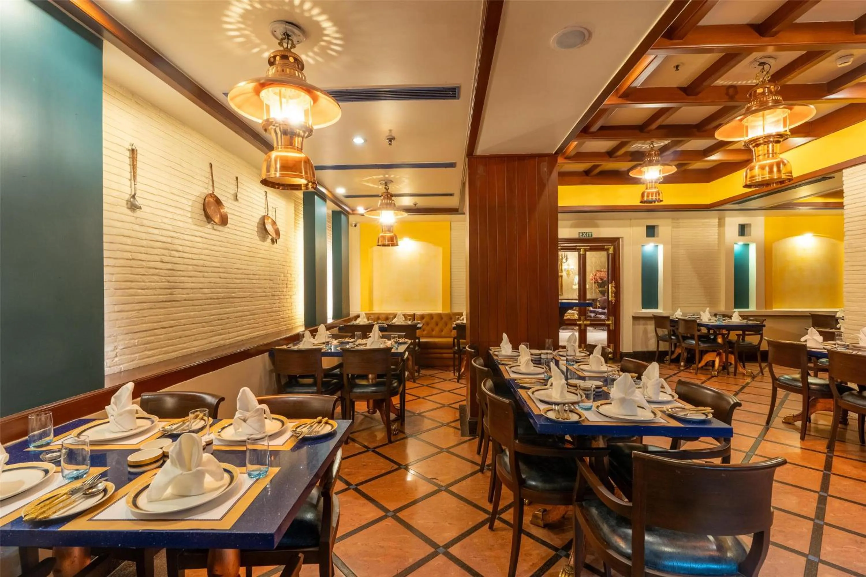 Restaurant/places to eat in Radisson Hotel Jalandhar