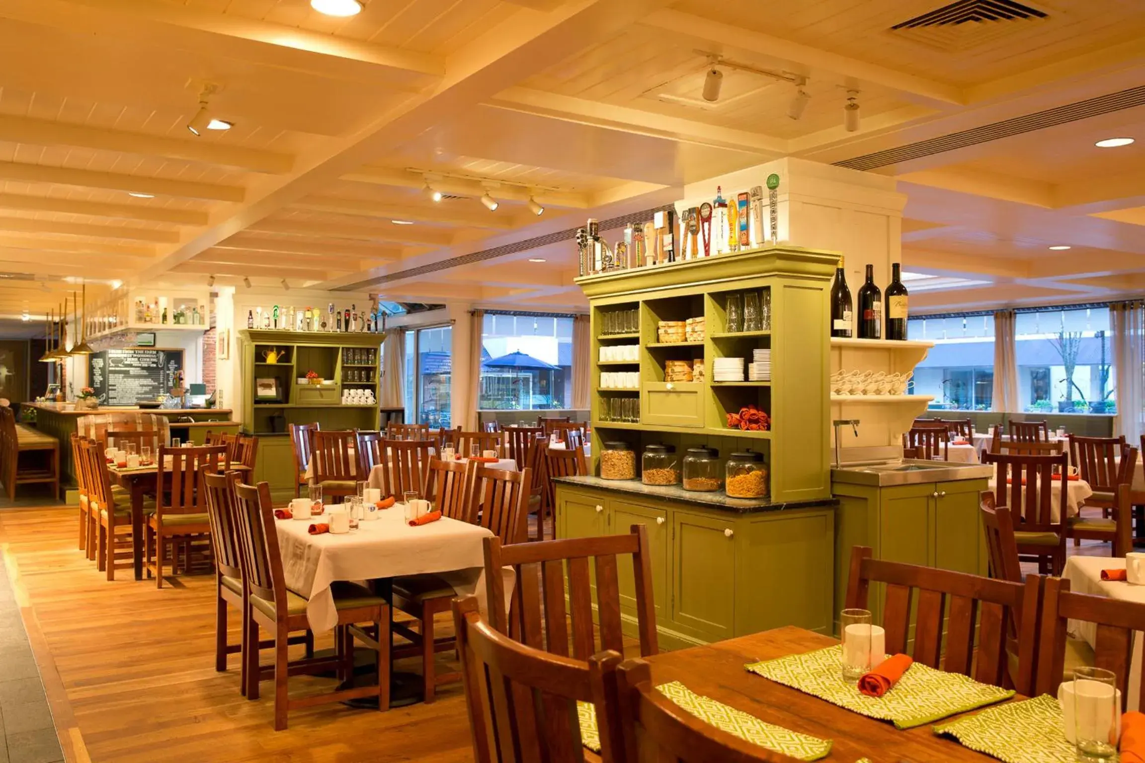 Restaurant/places to eat in The Charles Hotel in Harvard Square Restaurant/places to eat in The Charles Hotel in Harvard Square