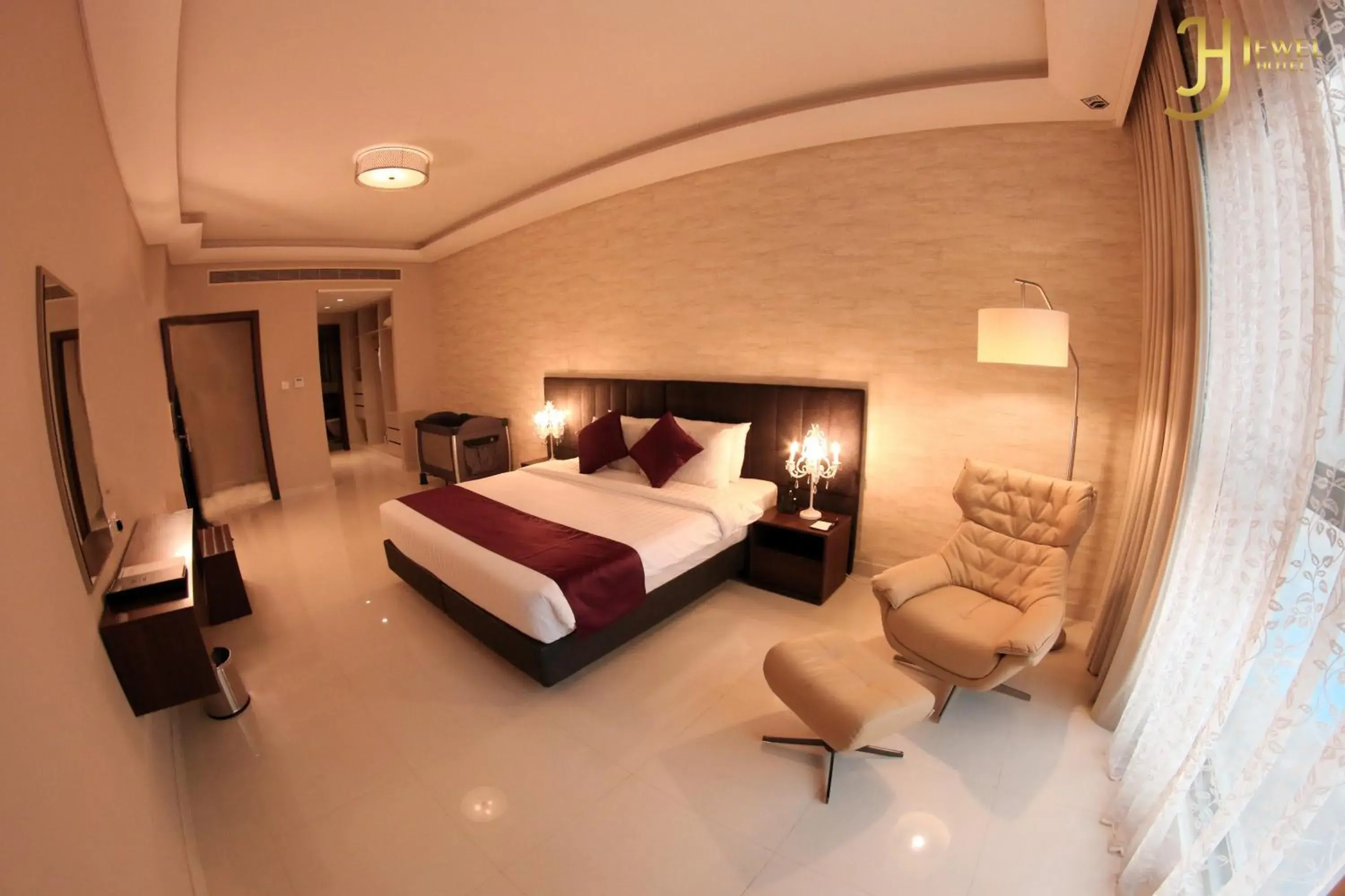 Bed in Sunday Luxury Downtown Adliya Formerly Jewel Hotel Bed in Sunday Luxury Downtown Adliya Formerly Jewel Hotel