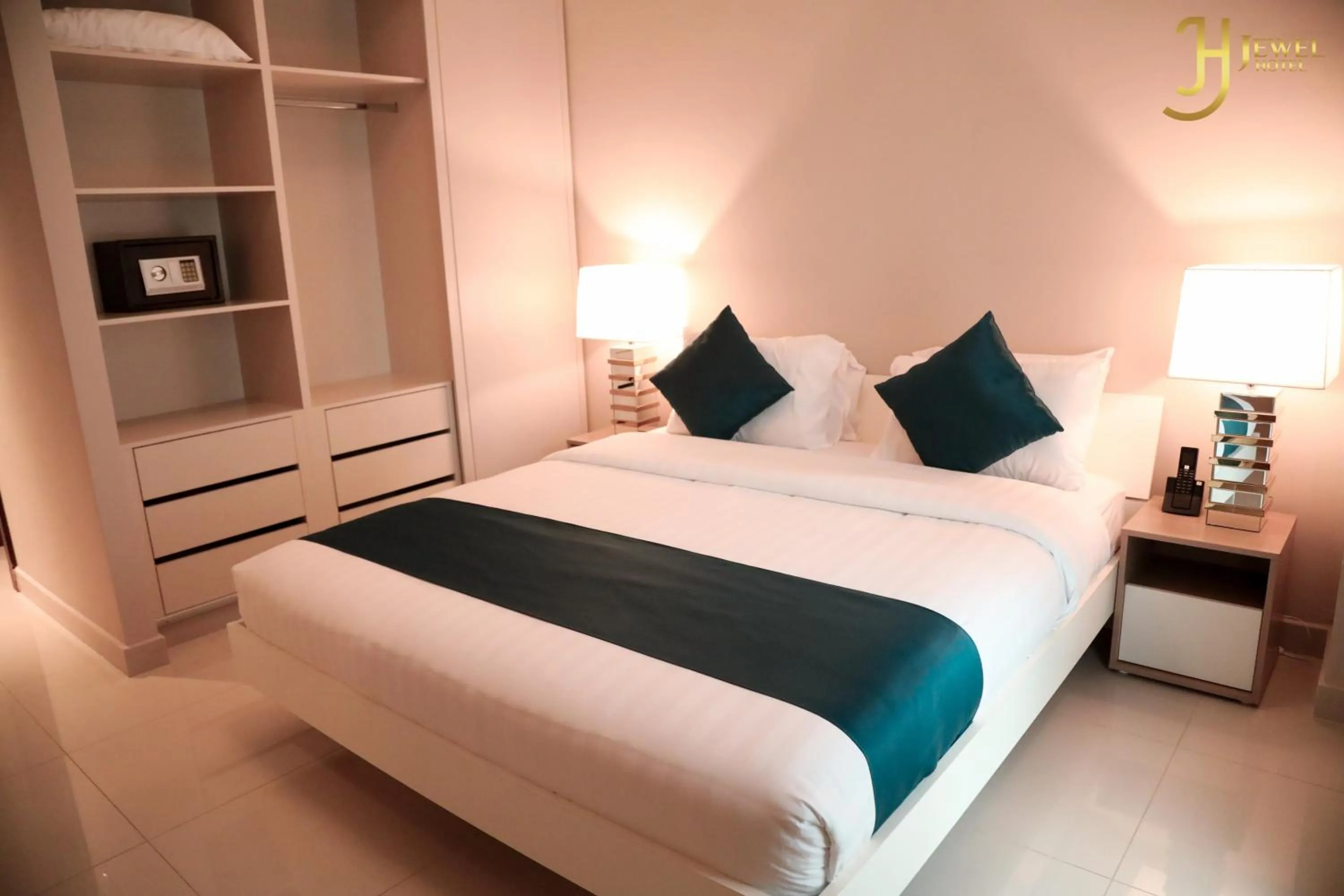 Bed in Sunday Luxury Downtown Adliya Formerly Jewel Hotel