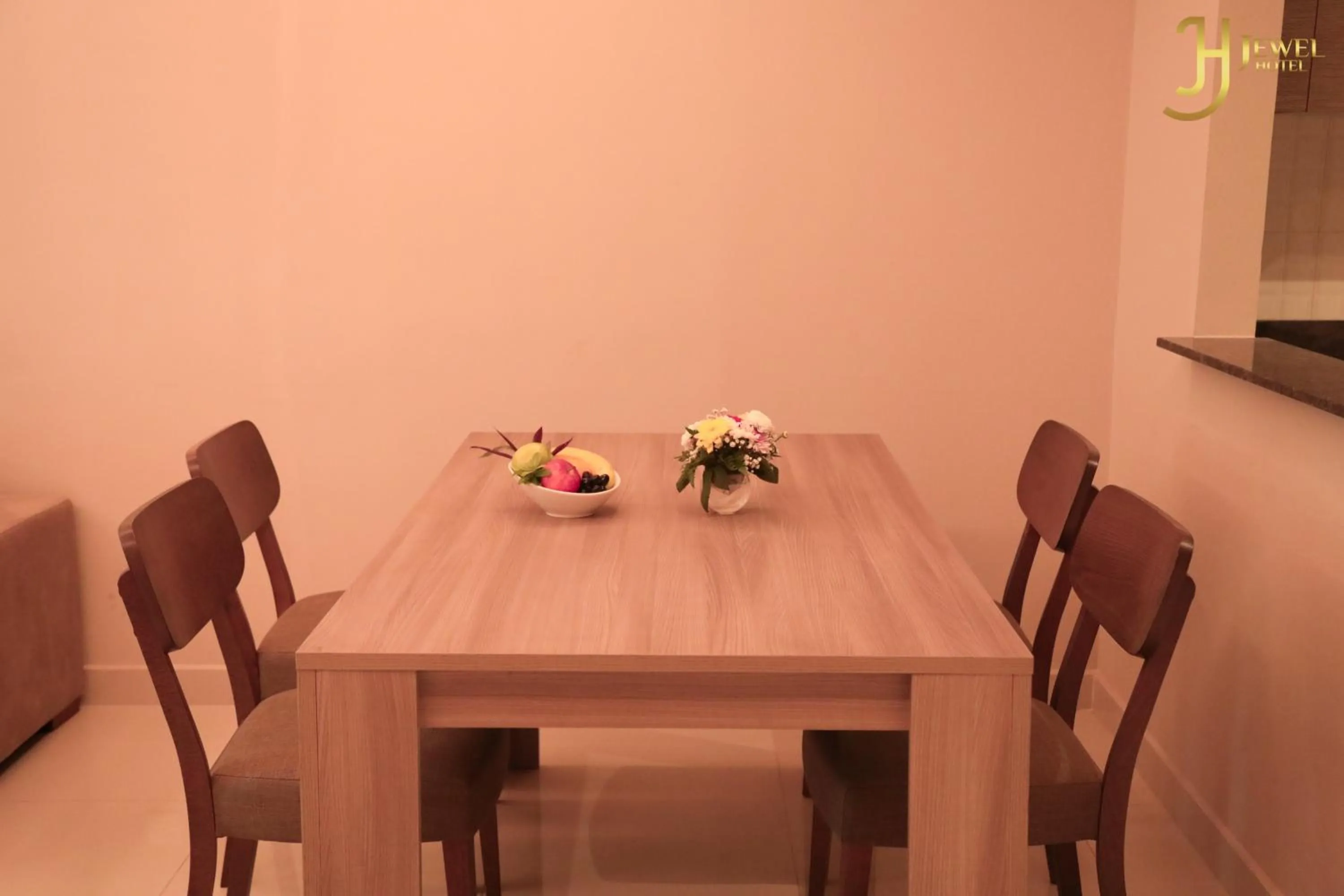 Dining area in Sunday Luxury Downtown Adliya Formerly Jewel Hotel