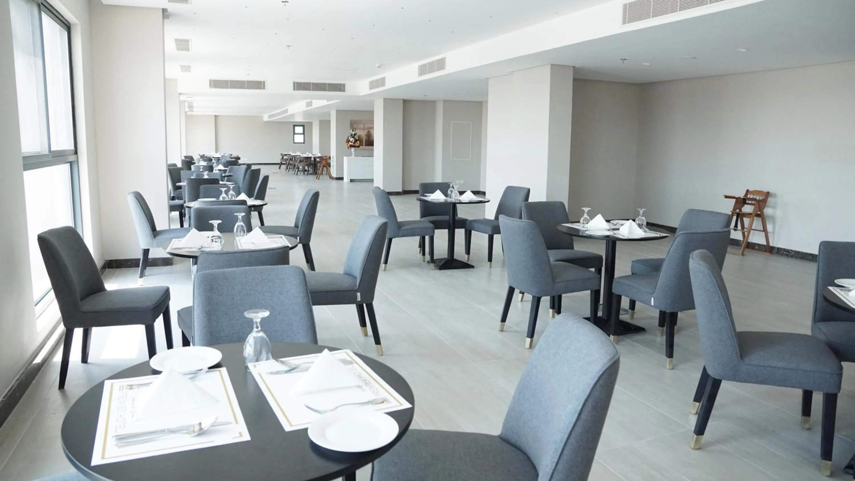 Food and drinks in Sunday Luxury Downtown Adliya Formerly Jewel Hotel