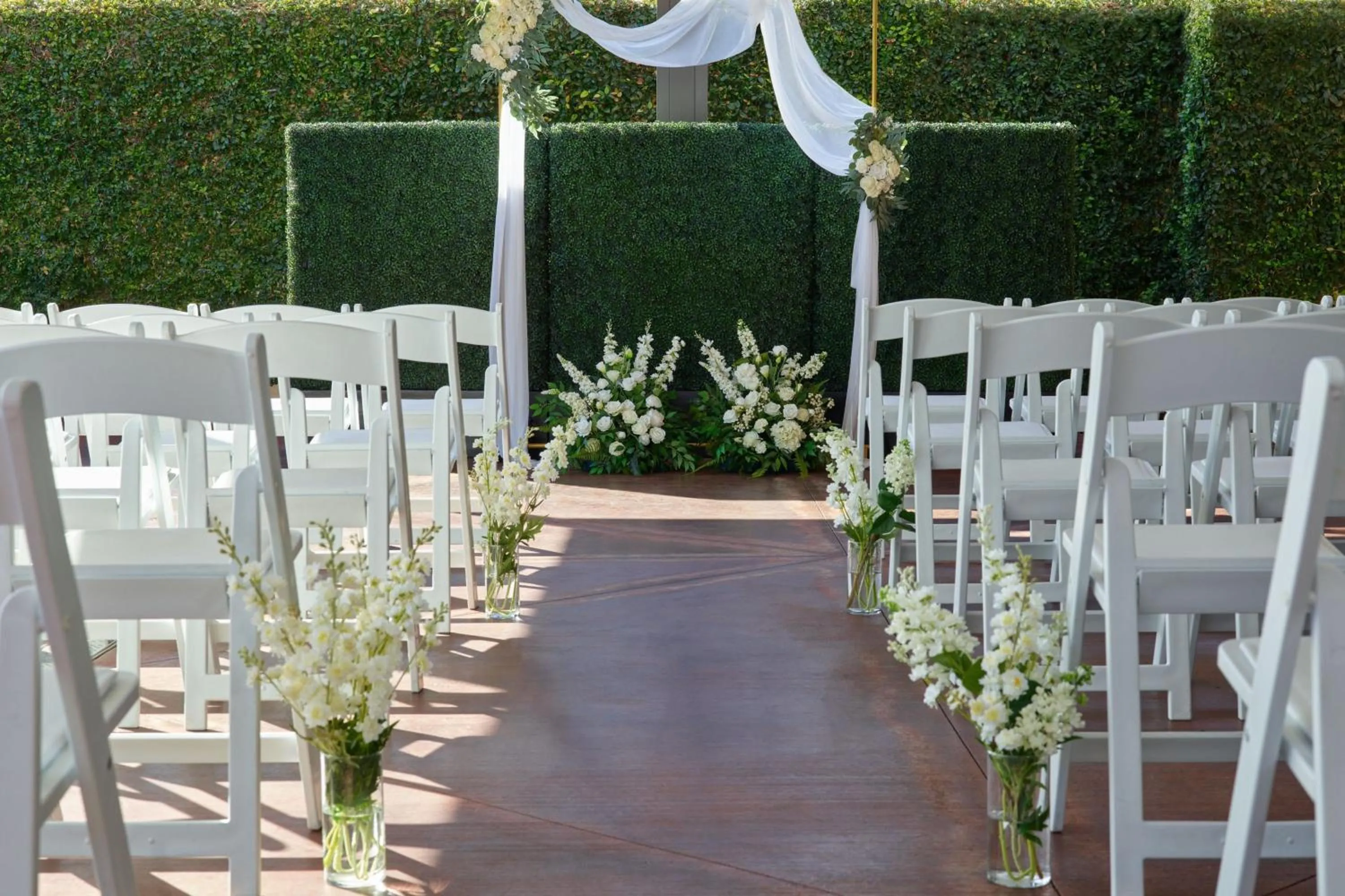 Banquet/Function facilities in Courtyard Culver City Los Angeles