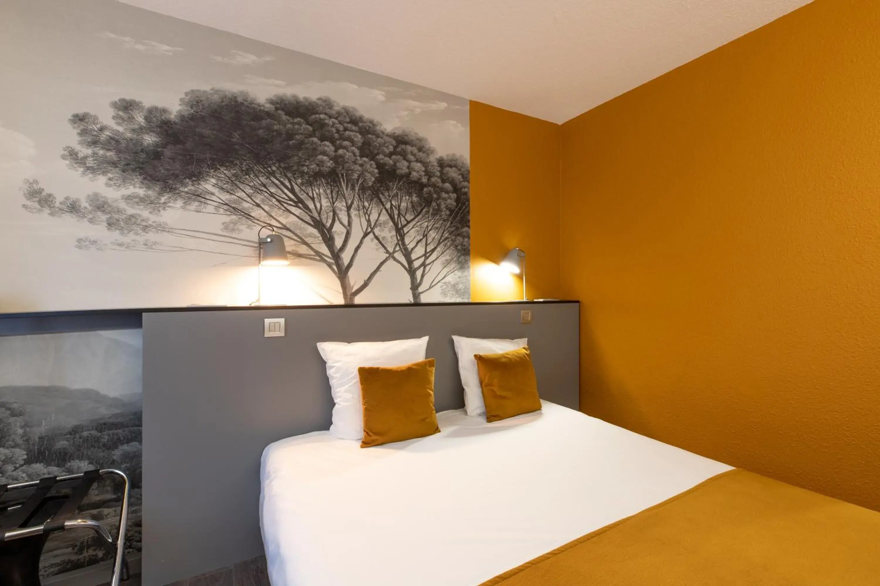 Double Room in Logis Hôtel du Haut-Bugey Double Room in Logis Hôtel du Haut-Bugey