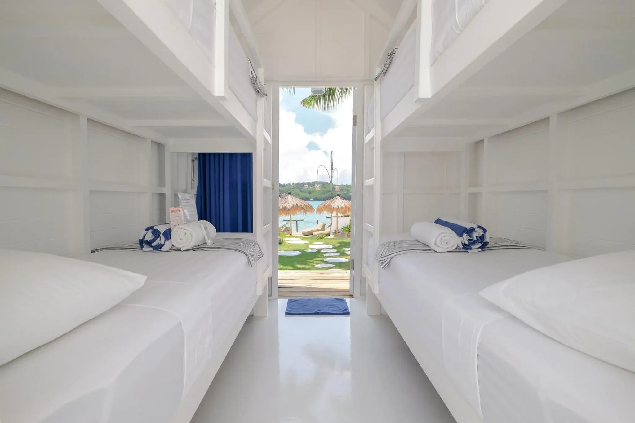 Standard Room with Bunk Beds - Adults Only in Le Pirate Beach Club Nusa Ceningan - Adults Only Standard Room with Bunk Beds - Adults Only in Le Pirate Beach Club Nusa Ceningan - Adults Only