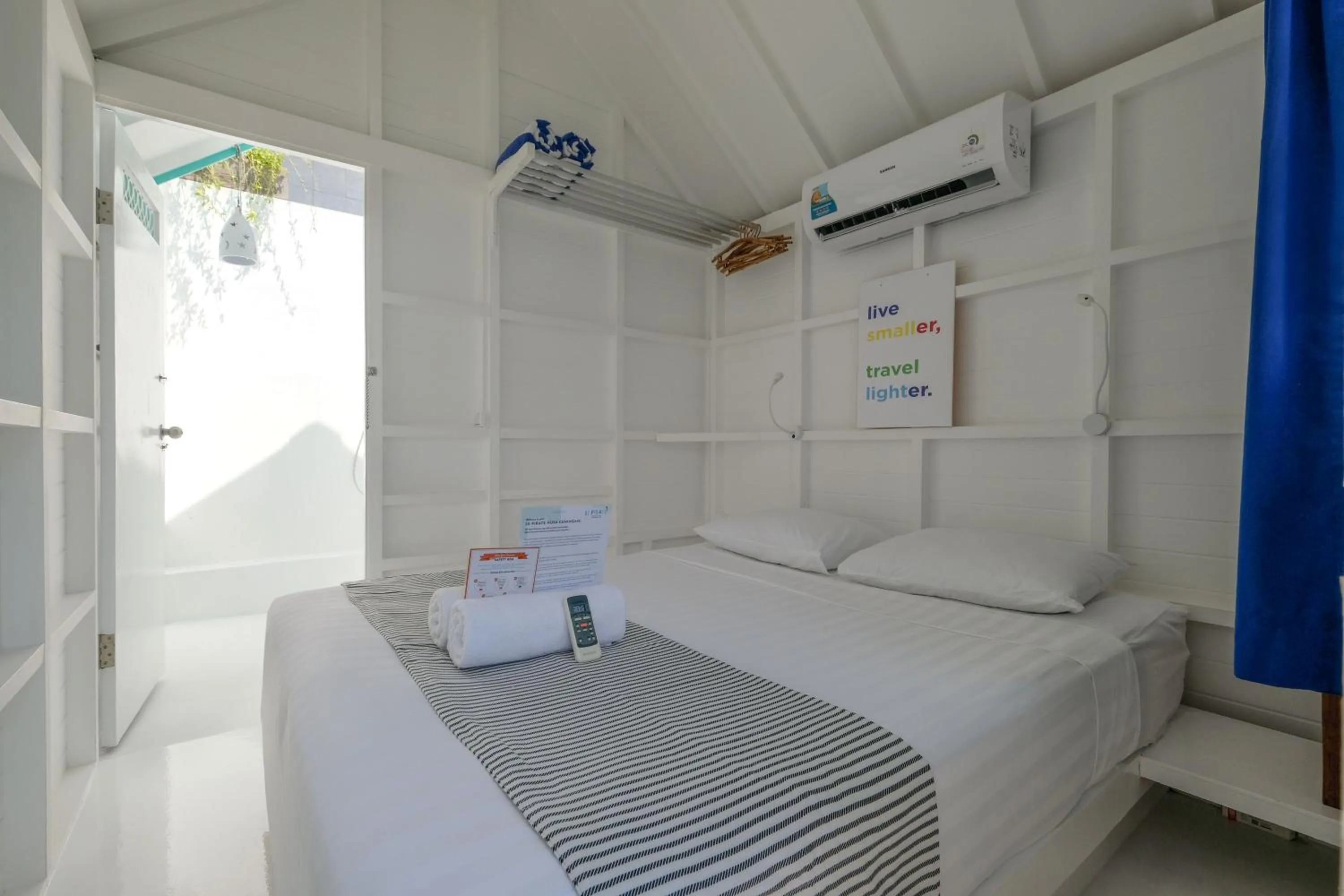 Bed in Le Pirate Beach Club Nusa Ceningan - Adults Only
