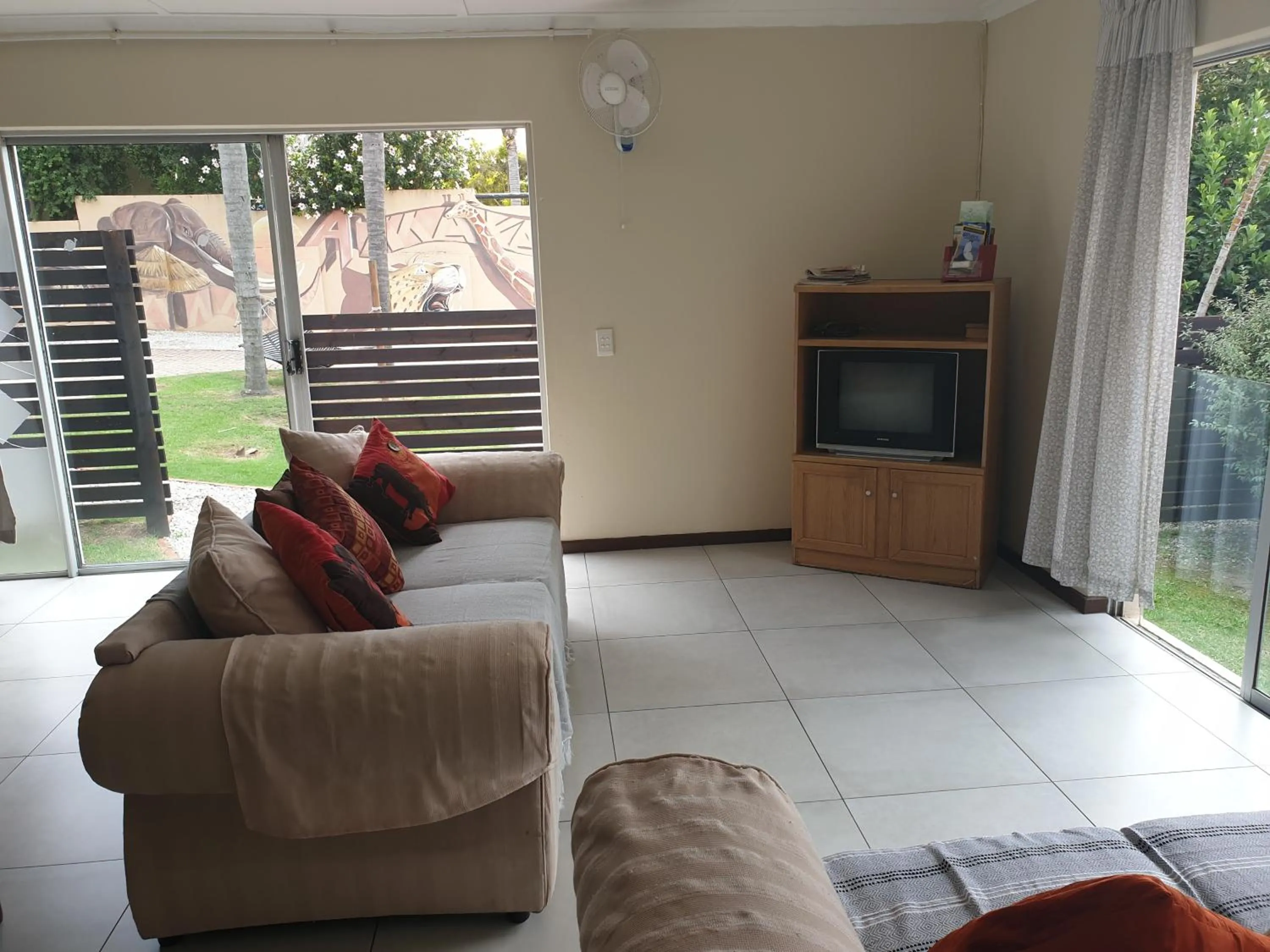 Living room in Amakaya Backpackers Travellers Accommodation