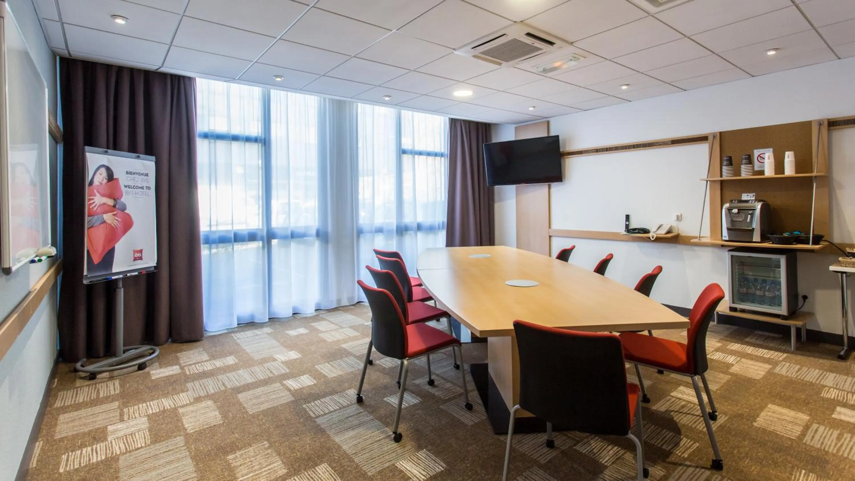 Meeting/conference room in Ibis Bourges Centre, Hôtel Restaurant