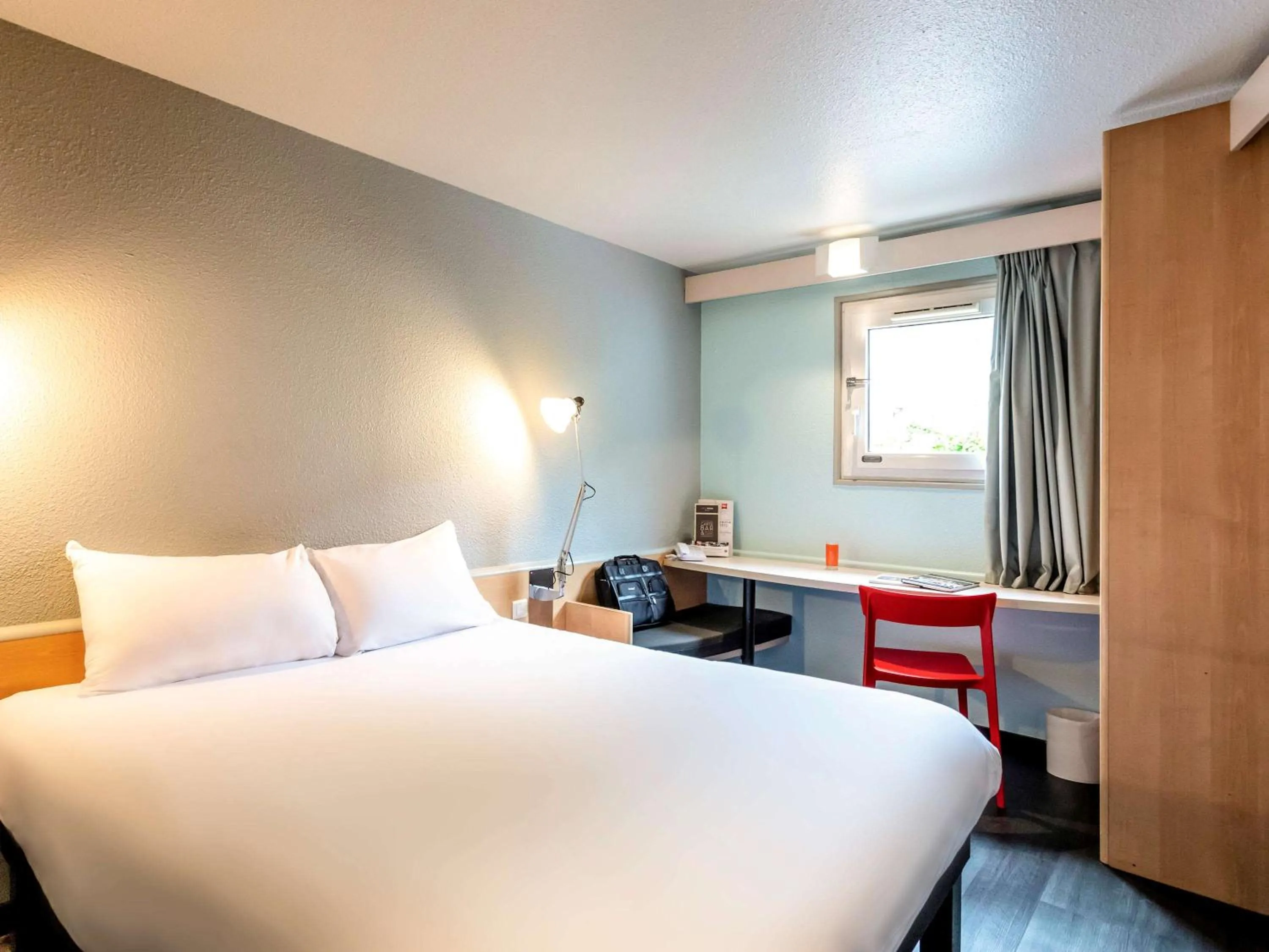 Standard Double Room with One Single Bed in Ibis Bourges Centre, Hôtel Restaurant
