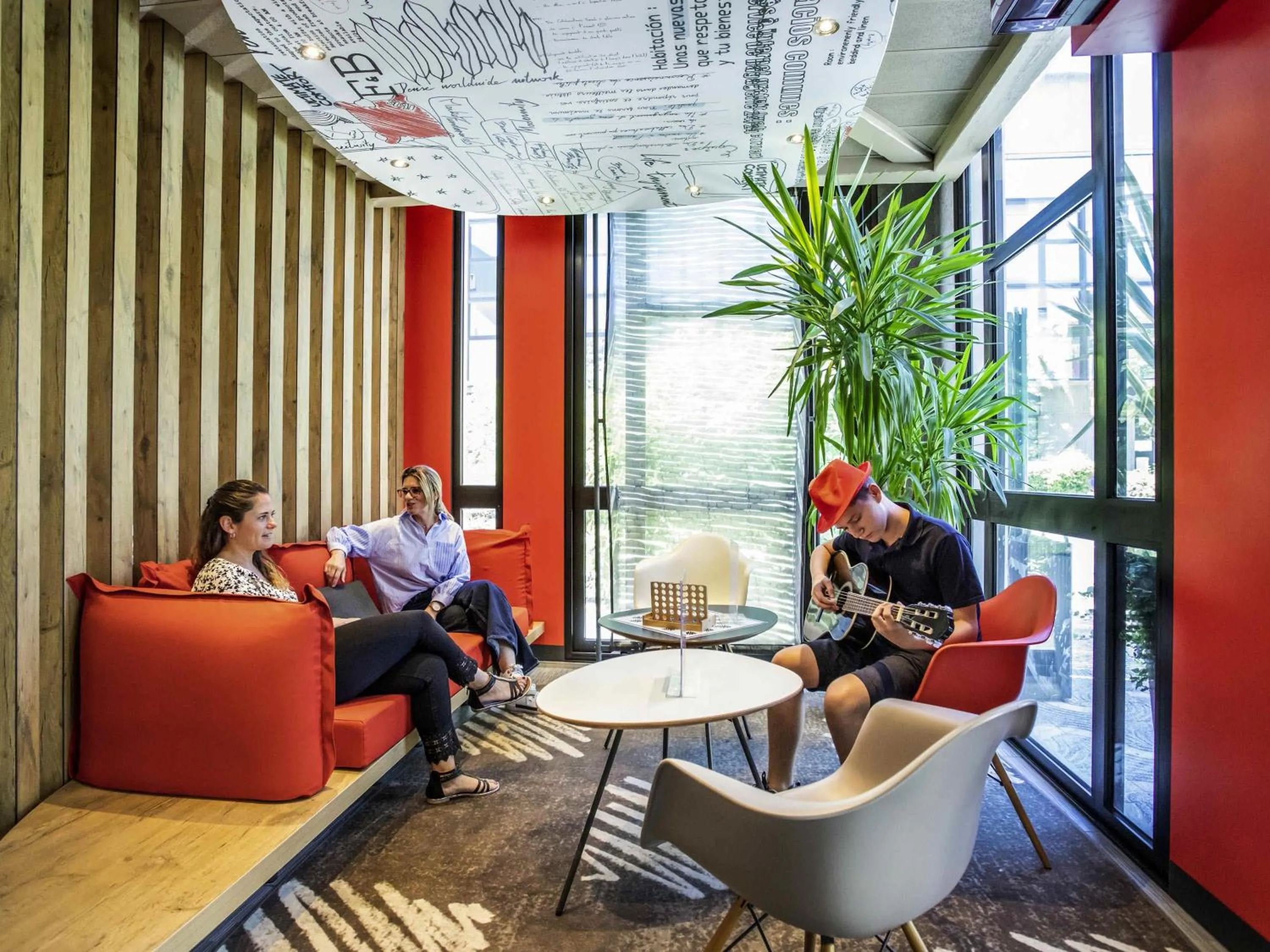 Restaurant/places to eat in Ibis Bourges Centre, Hôtel Restaurant