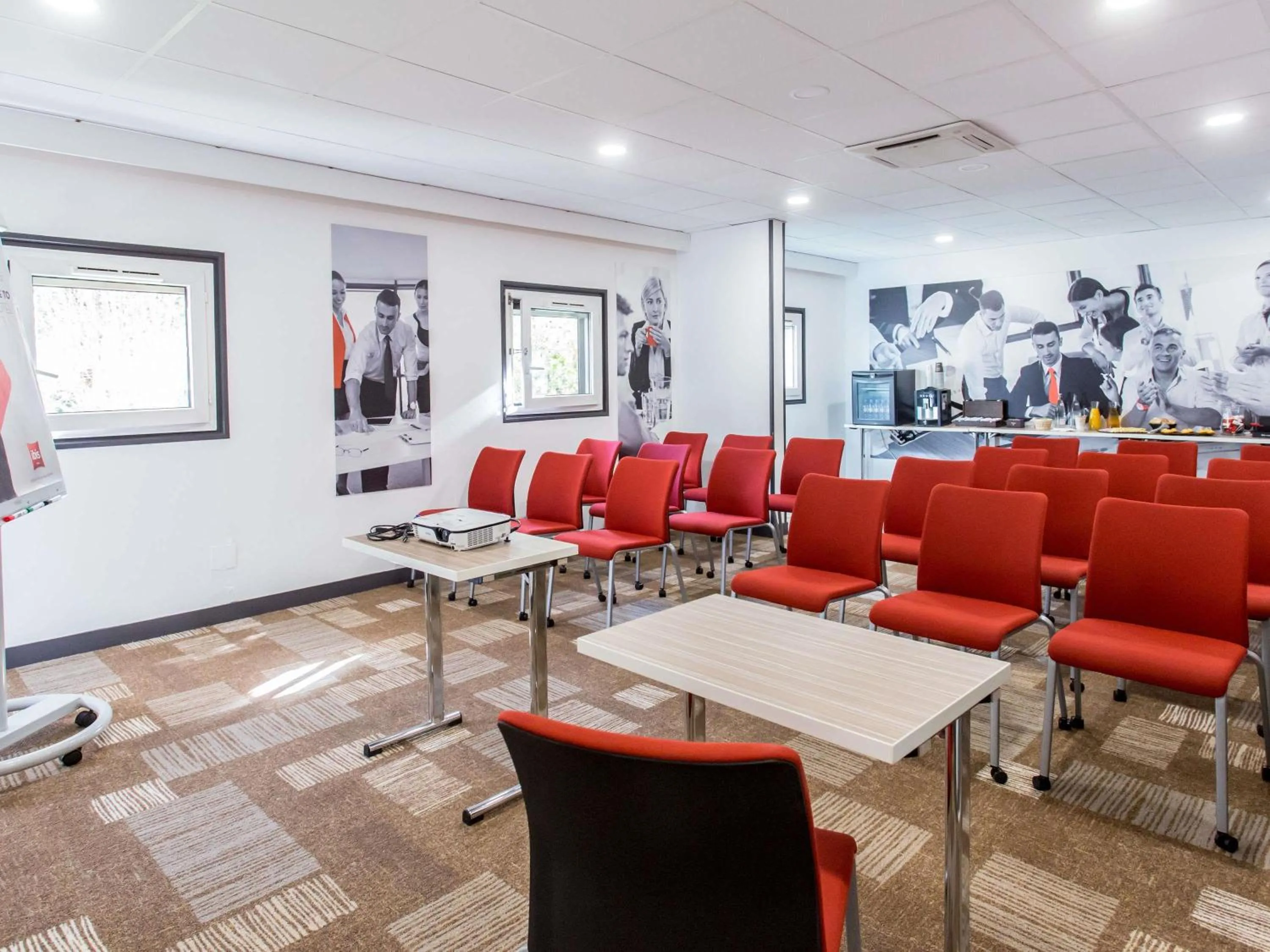 Meeting/conference room in Ibis Bourges Centre, Hôtel Restaurant