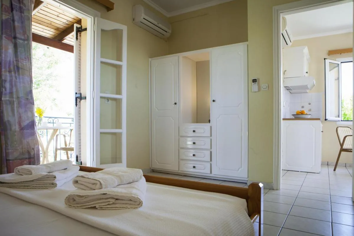 Bed in Kantouni Apartments