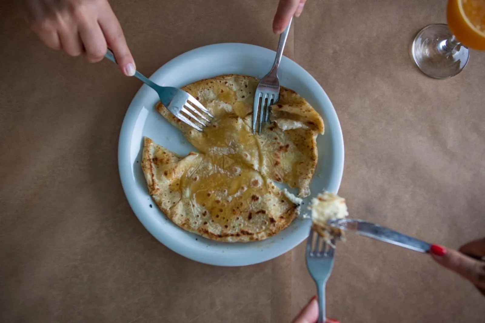 Breakfast in Livikon by the Sea