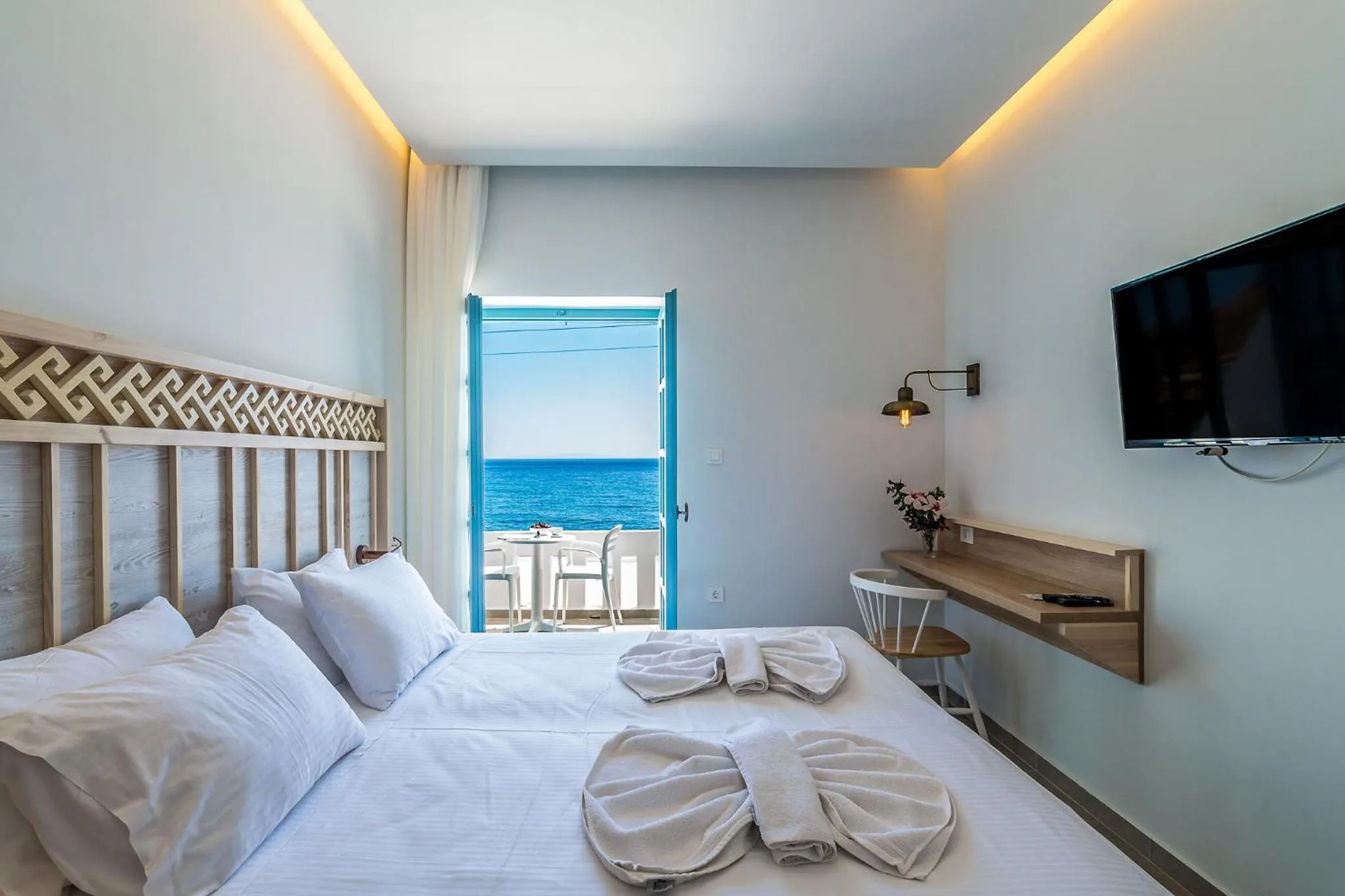 Bed in Livikon by the Sea