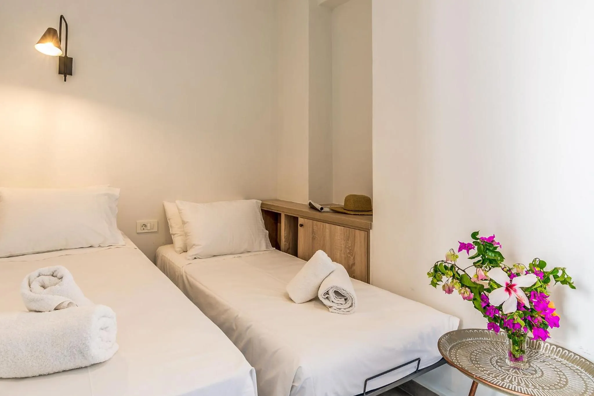 Bed in Livikon by the Sea