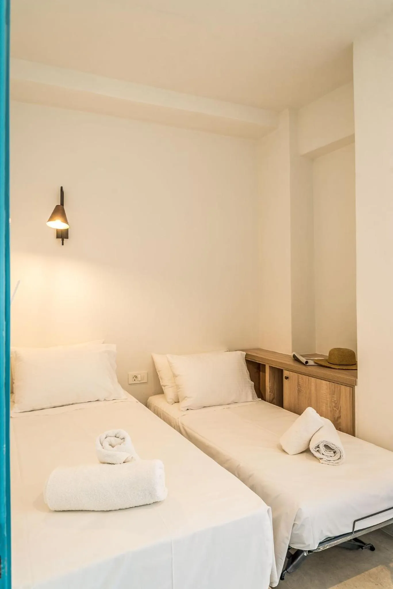 Bed in Livikon by the Sea