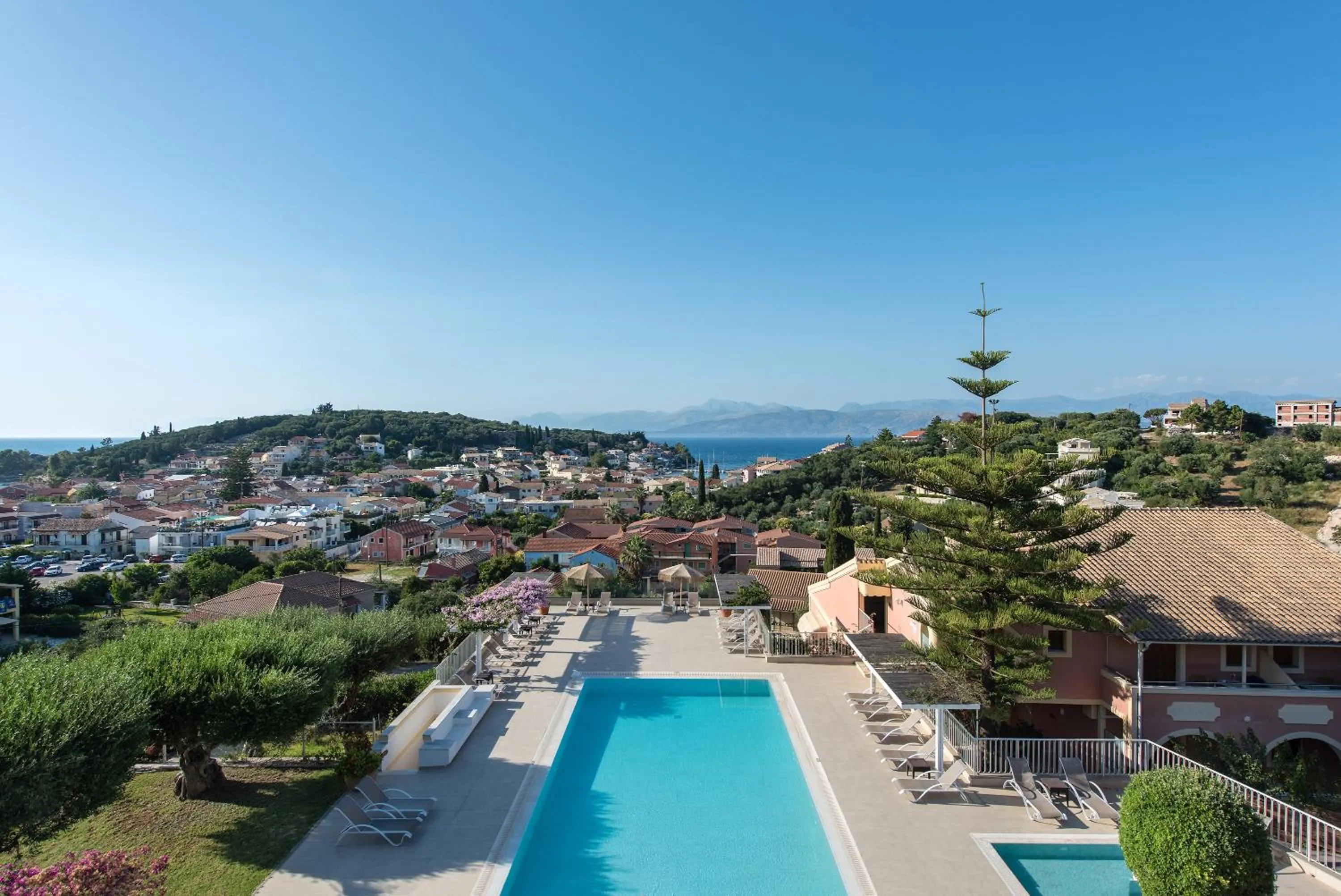 Hill Lofos Hotel
