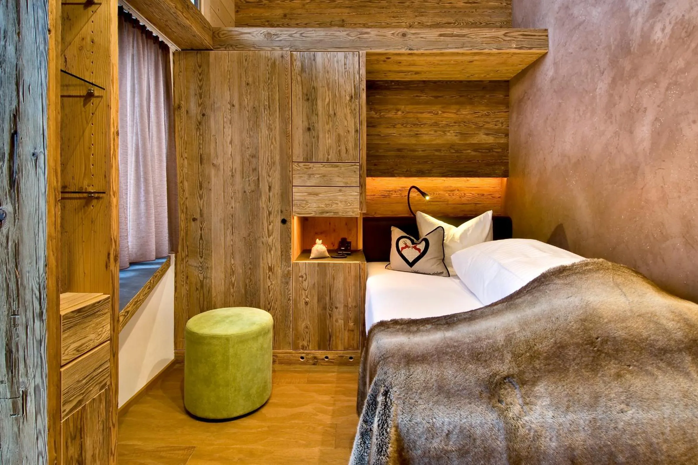 Bedroom, Bed in PETE Alpine Boutique Hotel - klein und fein - Private SPA Suiten und Zimmer