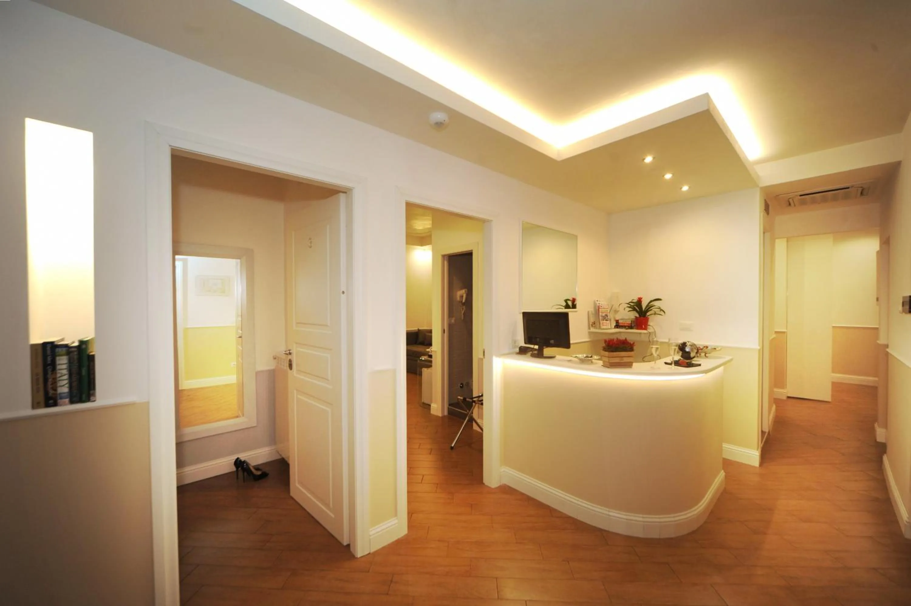 Lobby or reception in My Suites Piazza di Spagna