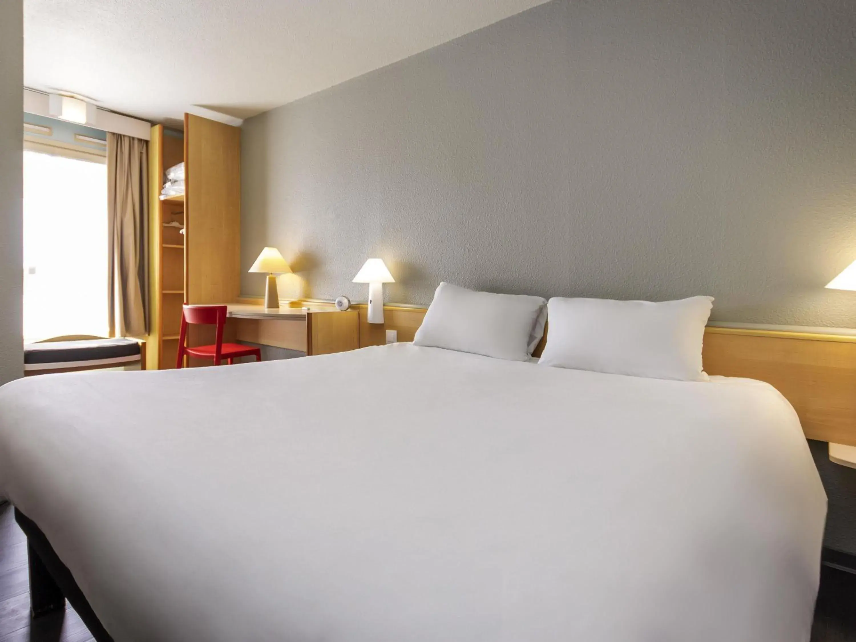 Bedroom, Bed in ibis Rochefort Bedroom, Bed in ibis Rochefort