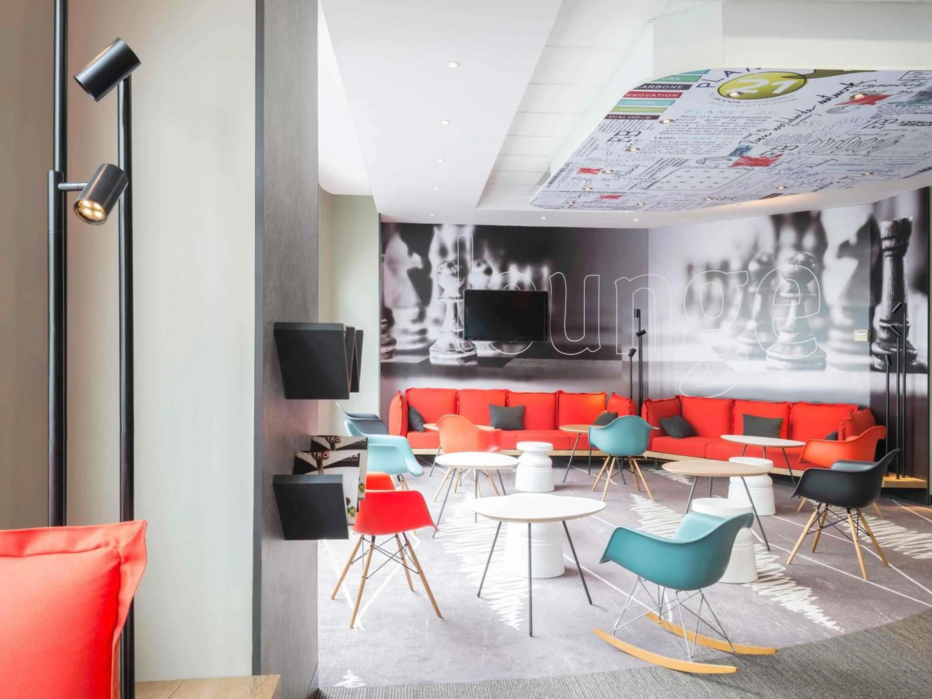 Lounge or bar in ibis Nantes Centre Tour Bretagne