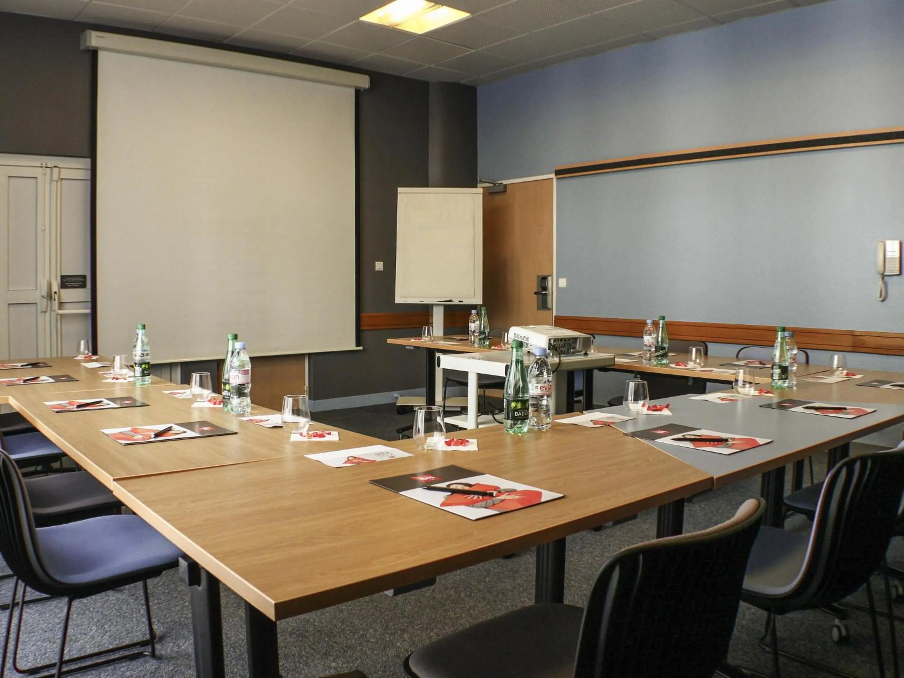 Meeting/conference room in ibis Nantes Centre Tour Bretagne
