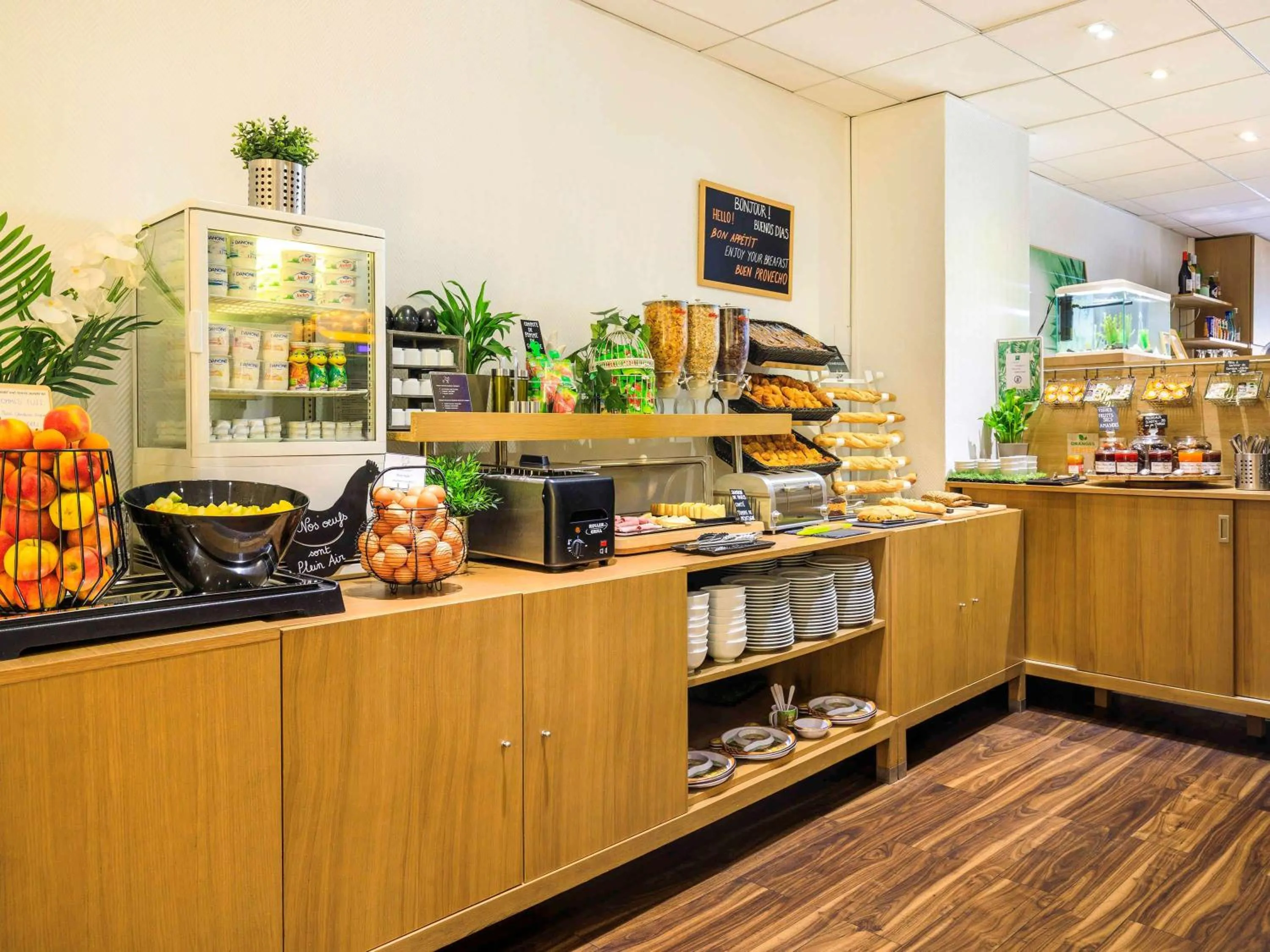 Restaurant/places to eat in ibis Styles Toulouse Centre Gare