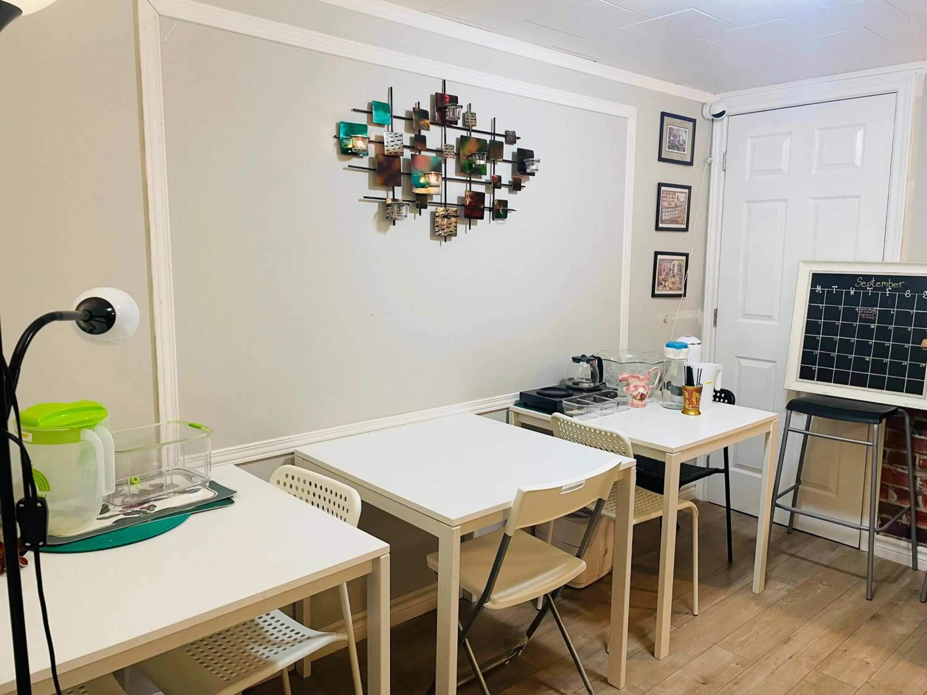 Restaurant/places to eat in Lily's garden