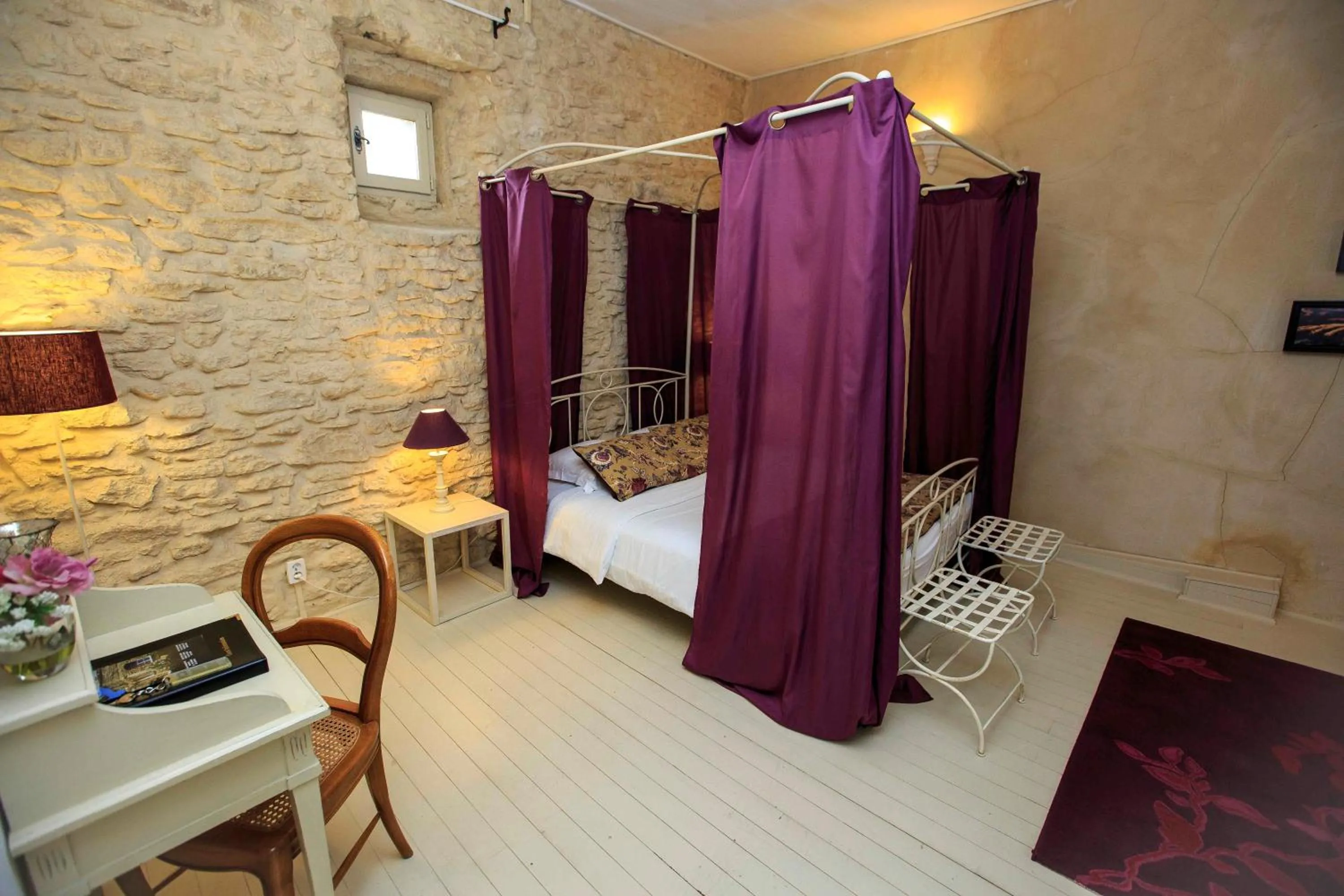 Bed in Domaine Des Escaunes