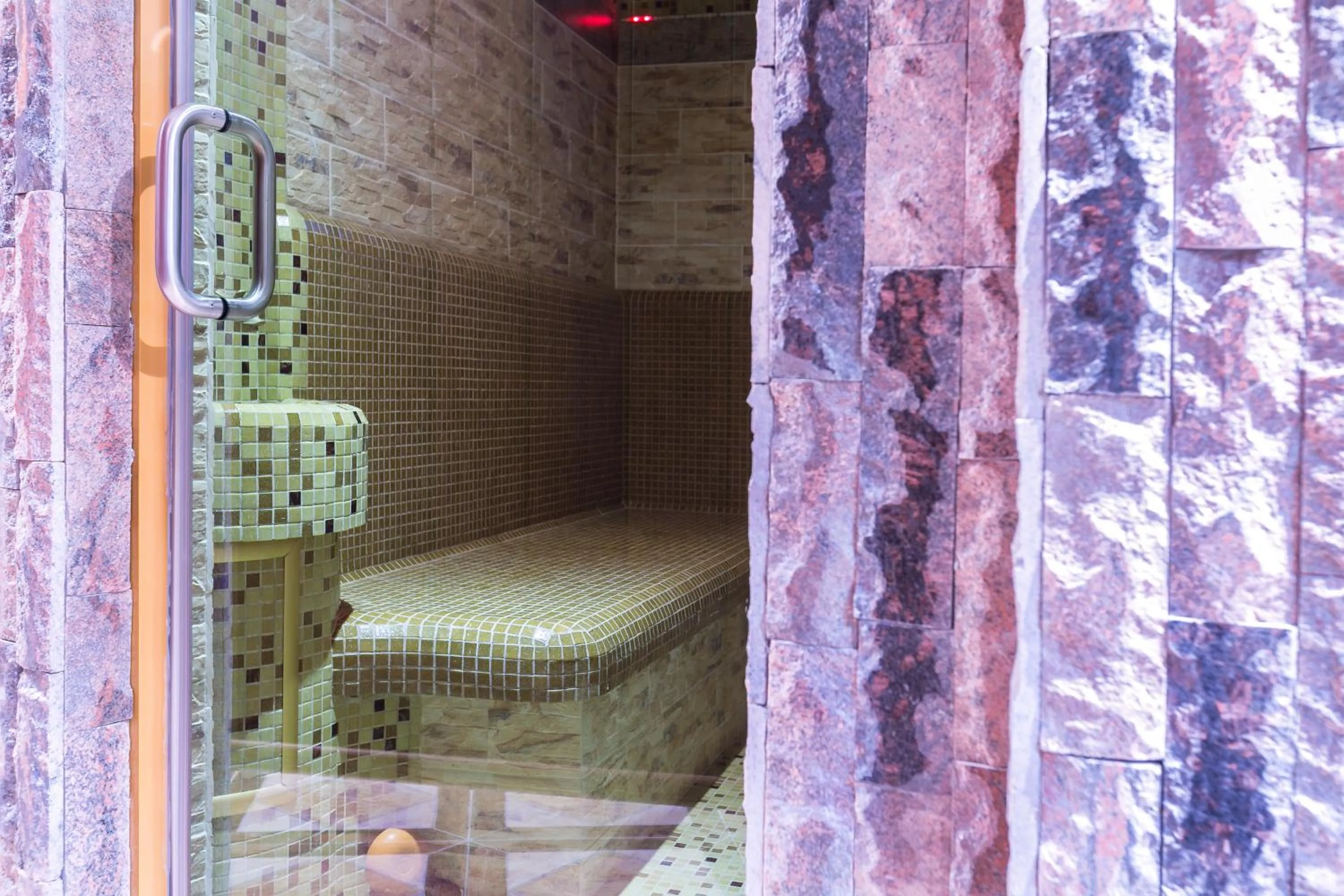 Discret Hotel & Restaurant