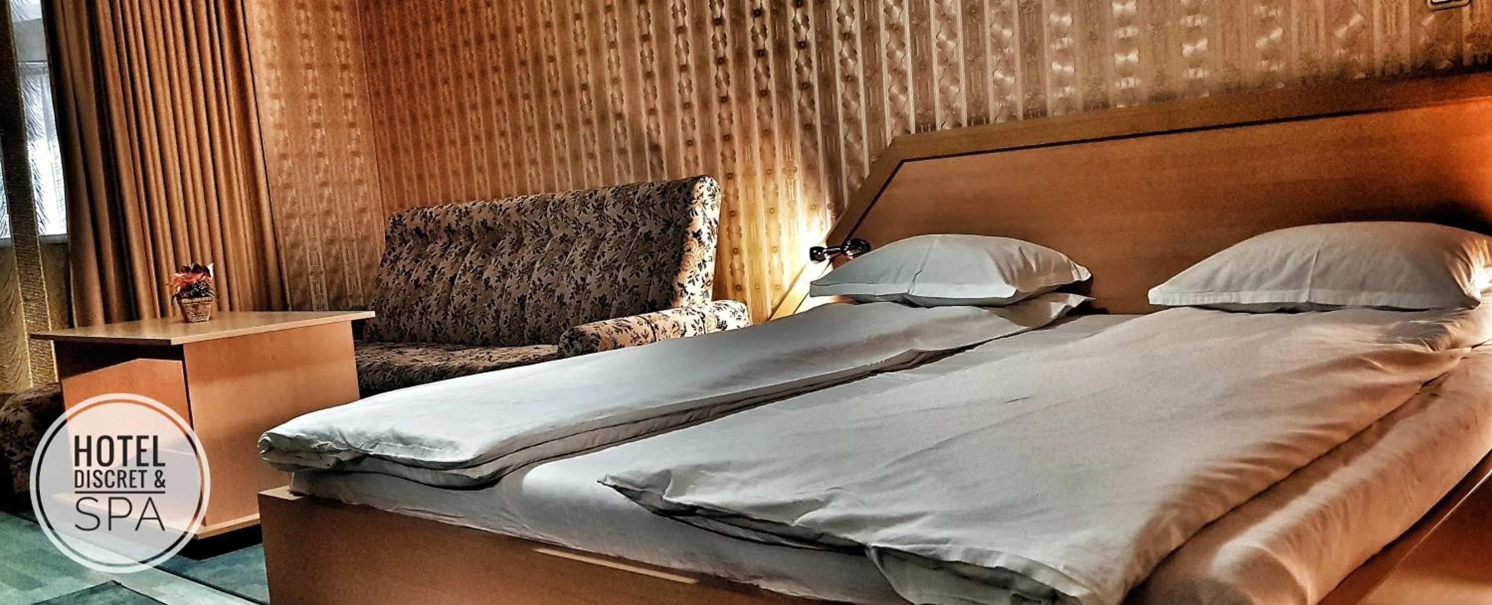 Photo of the whole room, Bed in Discret Hotel & Restaurant