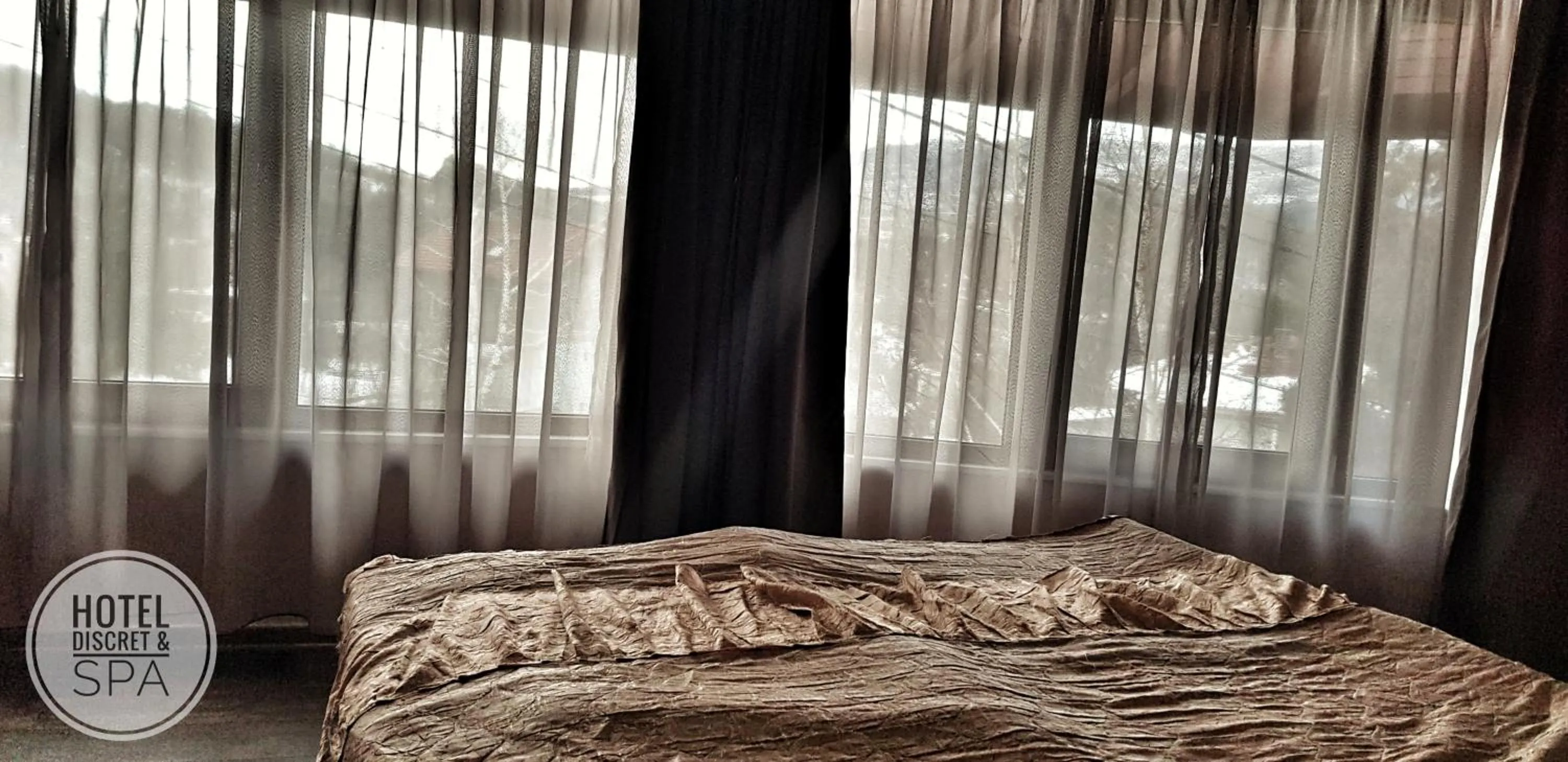 Photo of the whole room, Bed in Discret Hotel & Restaurant