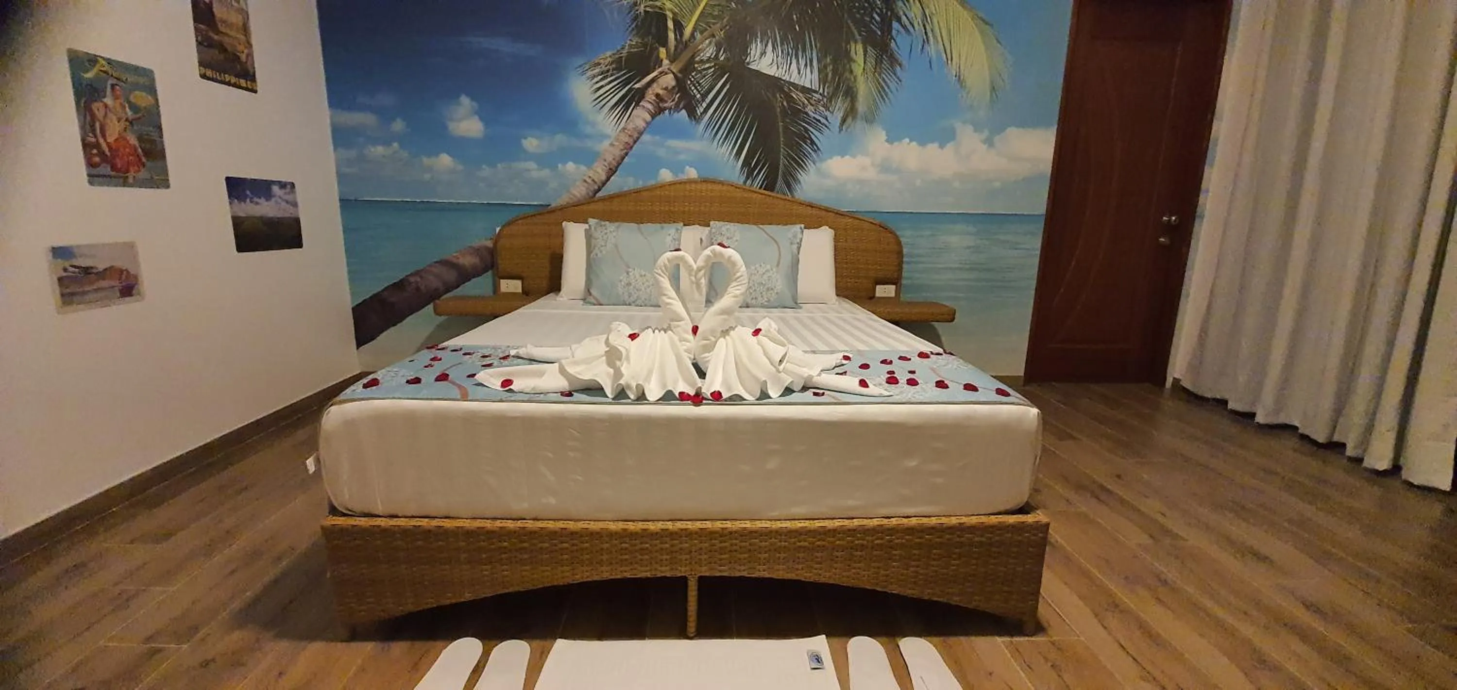 Bed in Blue Planet Panglao