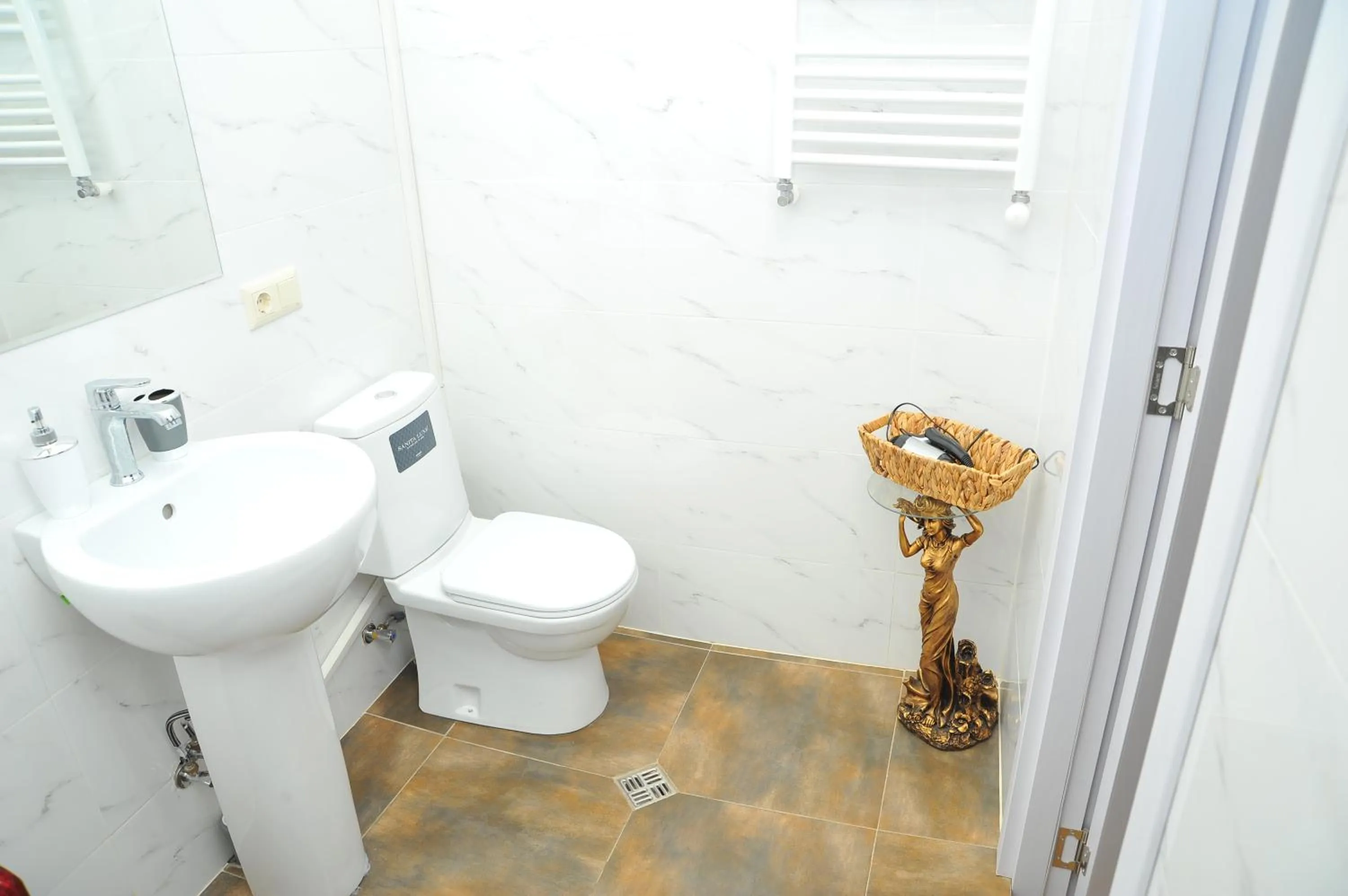 Bathroom in Brickwall Tbilisi-Tbilisi vibe