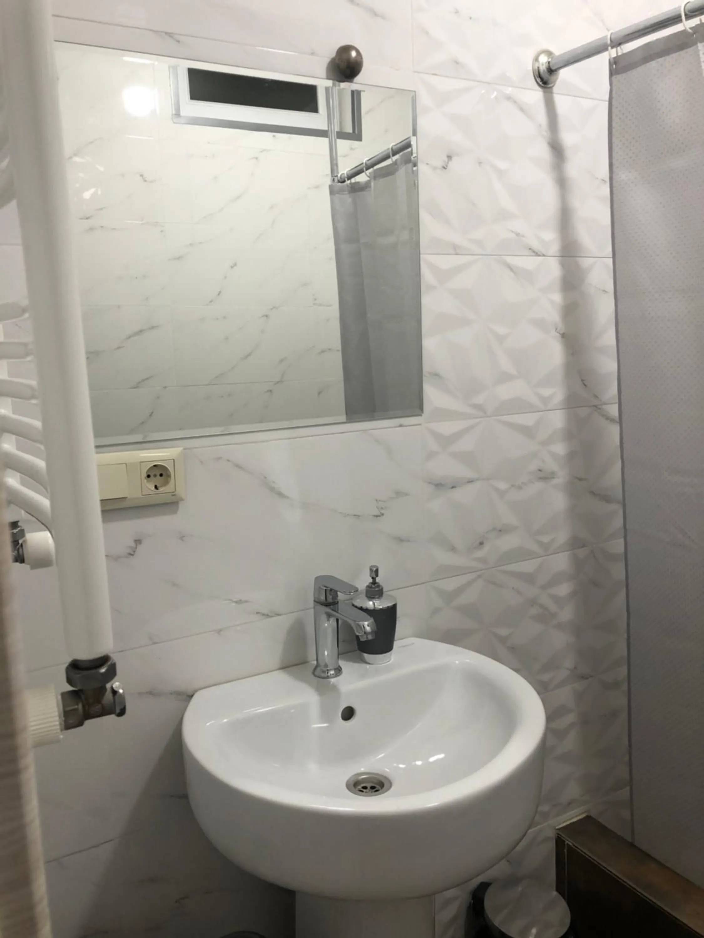 Bathroom in Brickwall Tbilisi-Tbilisi vibe