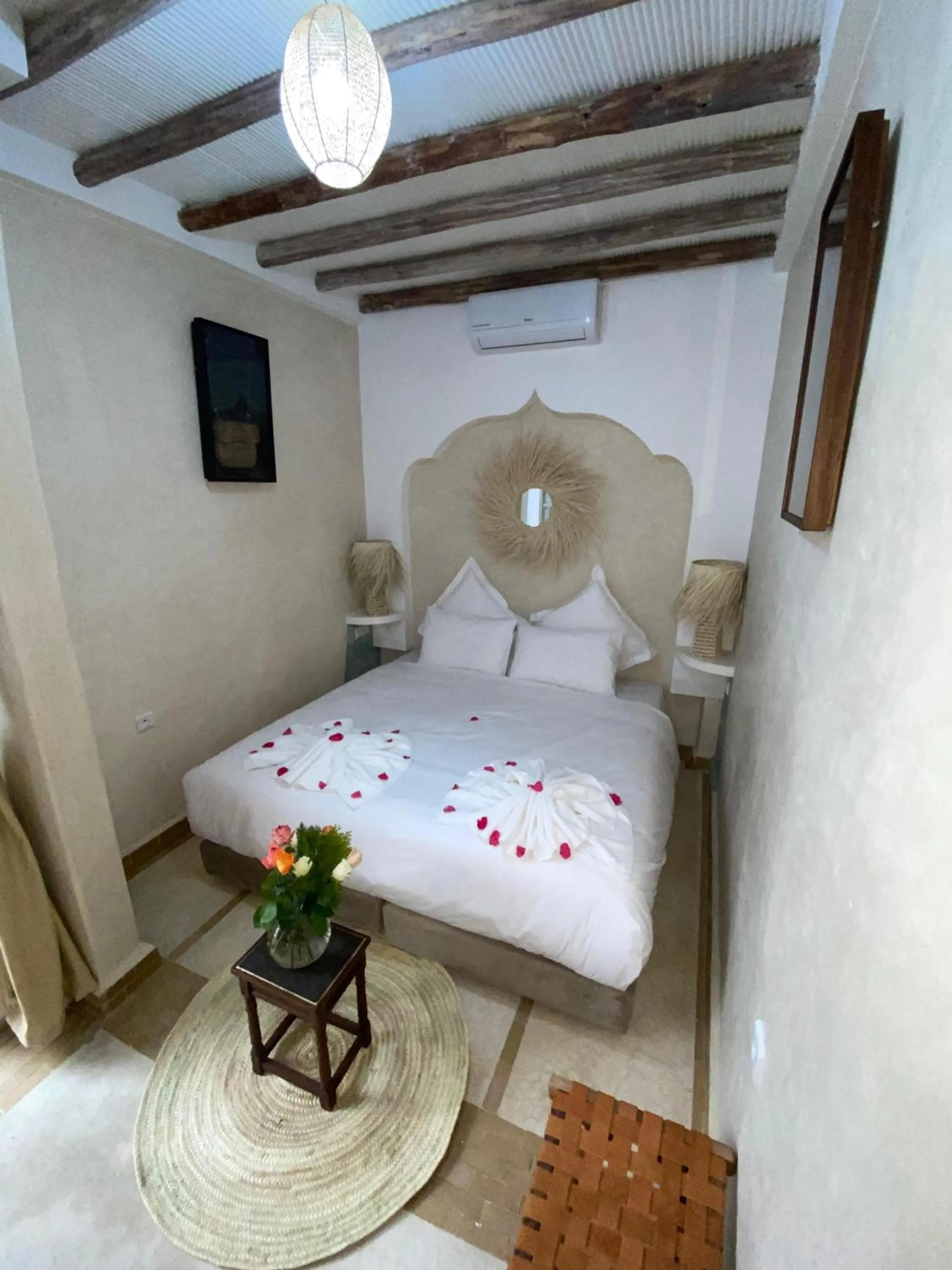 Bedroom, Bed in Riad 7 Saints