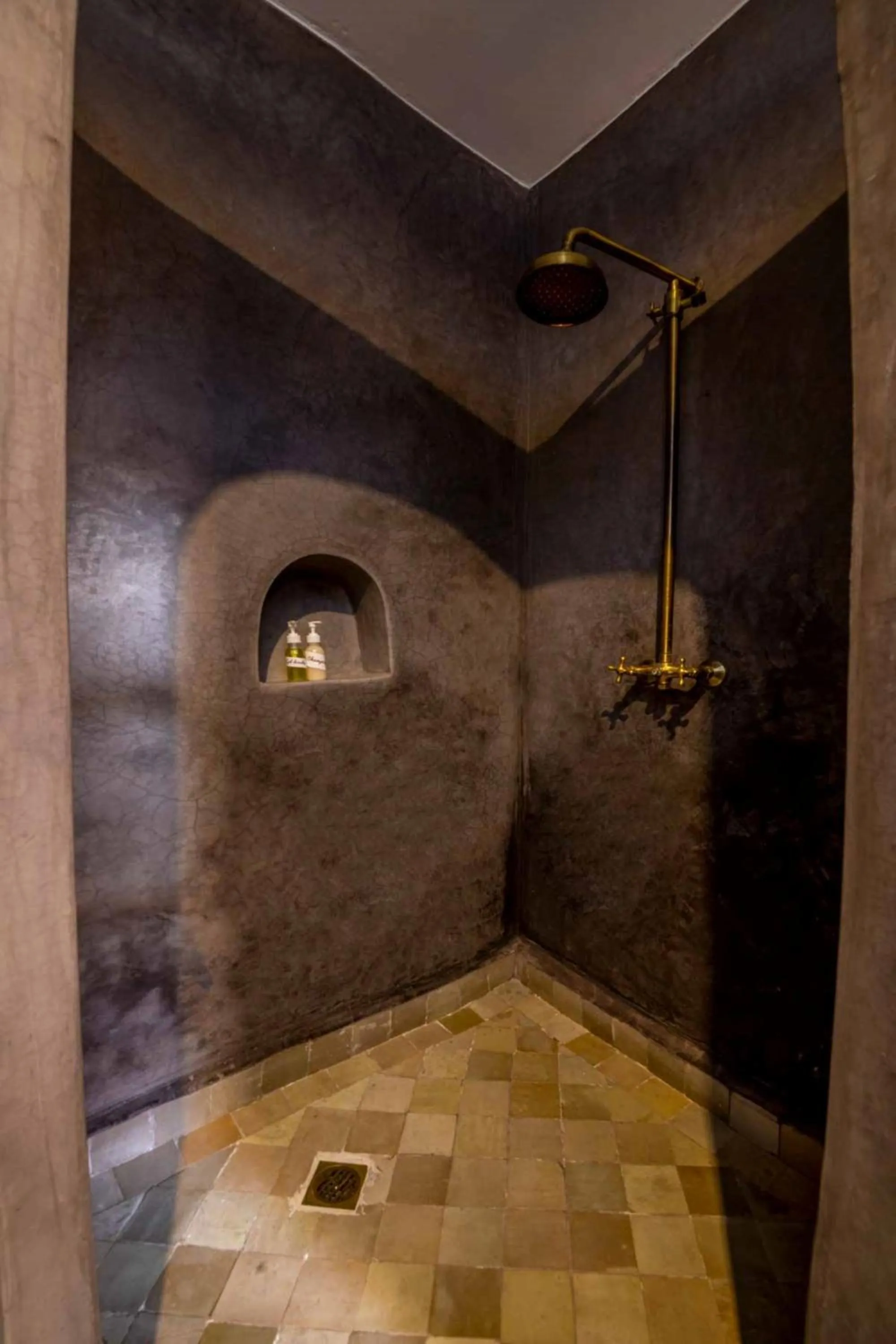 Bathroom in Riad 7 Saints