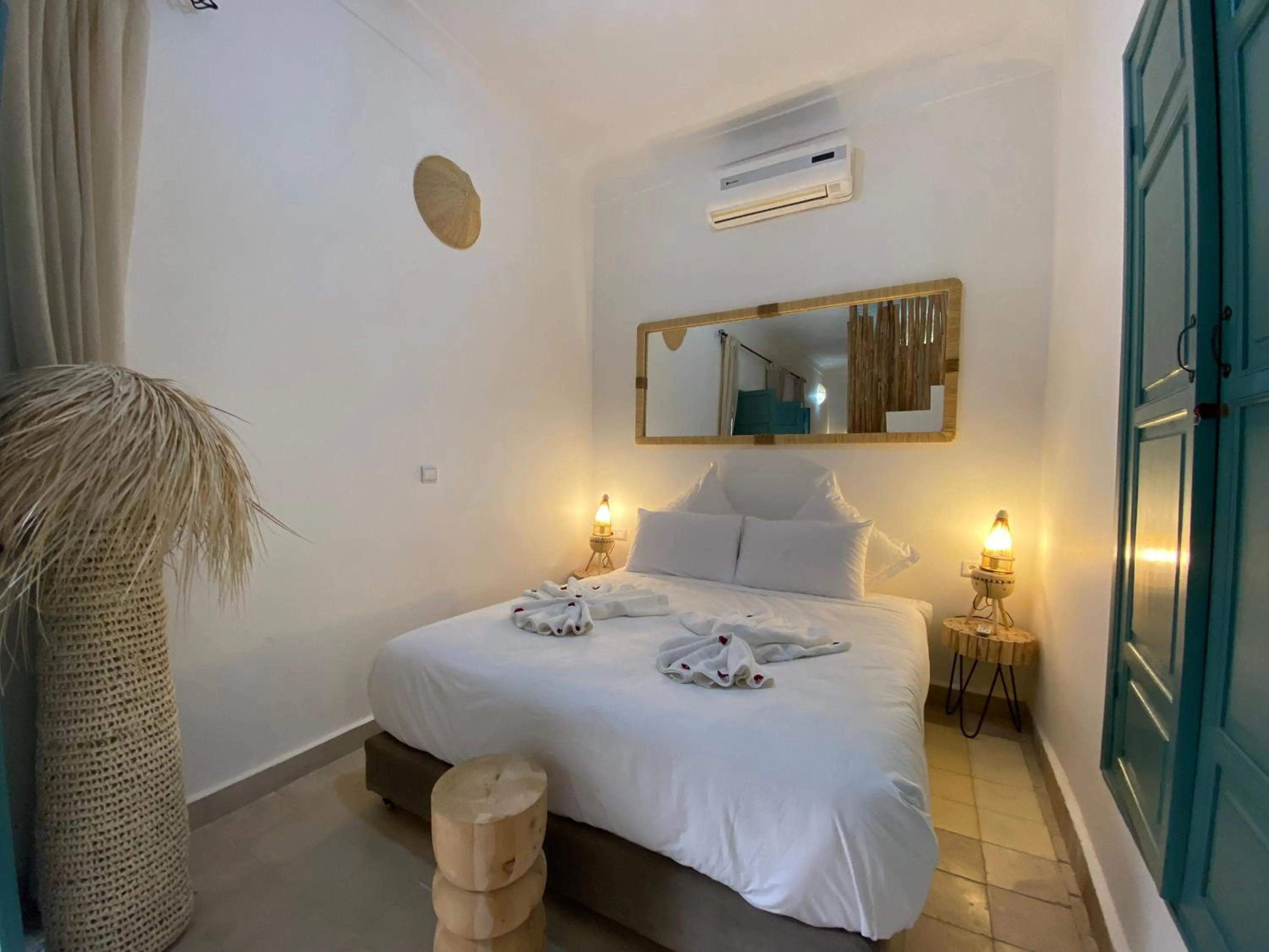 Bed in Riad 7 Saints