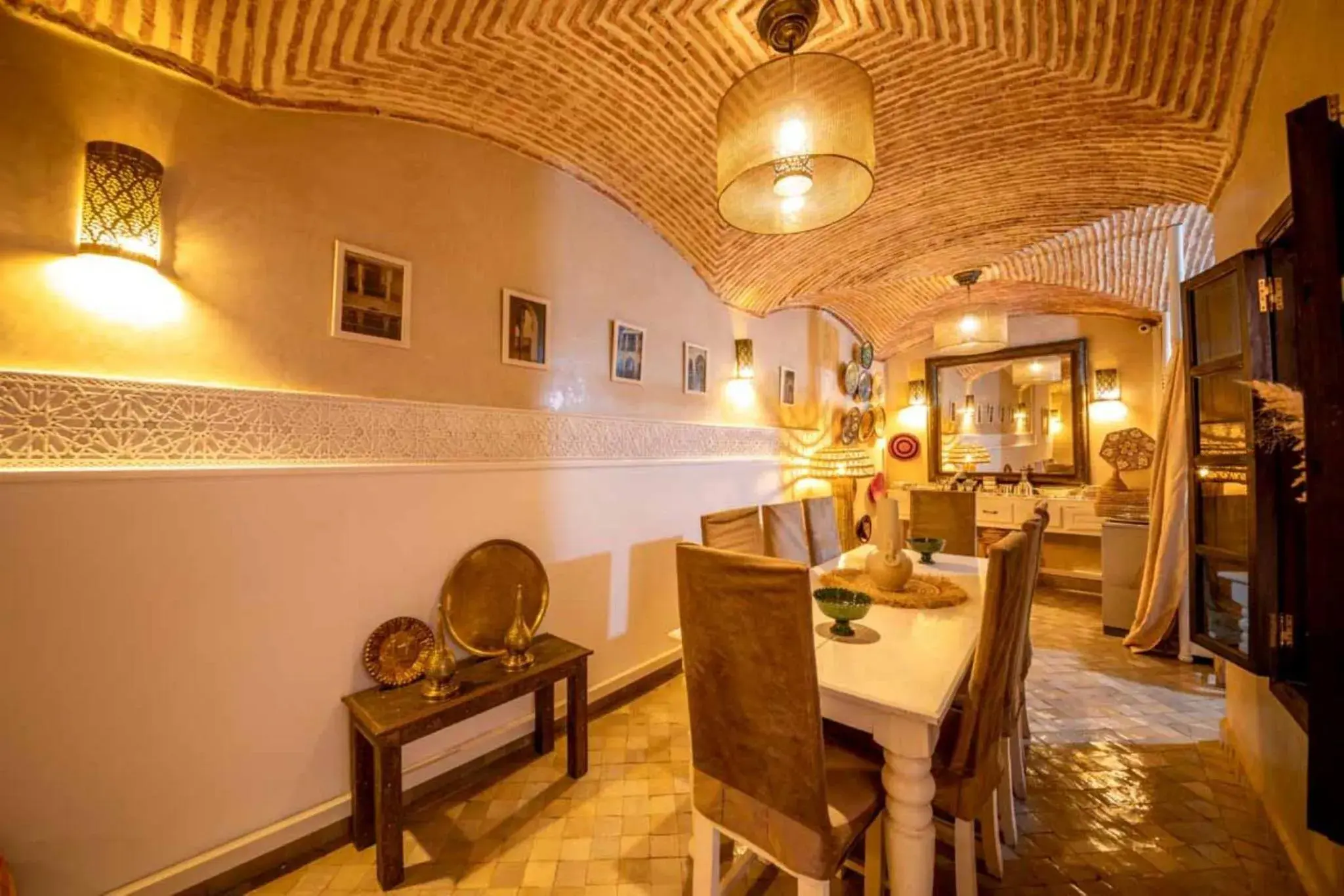 Restaurant/places to eat in Riad 7 Saints Restaurant/places to eat in Riad 7 Saints