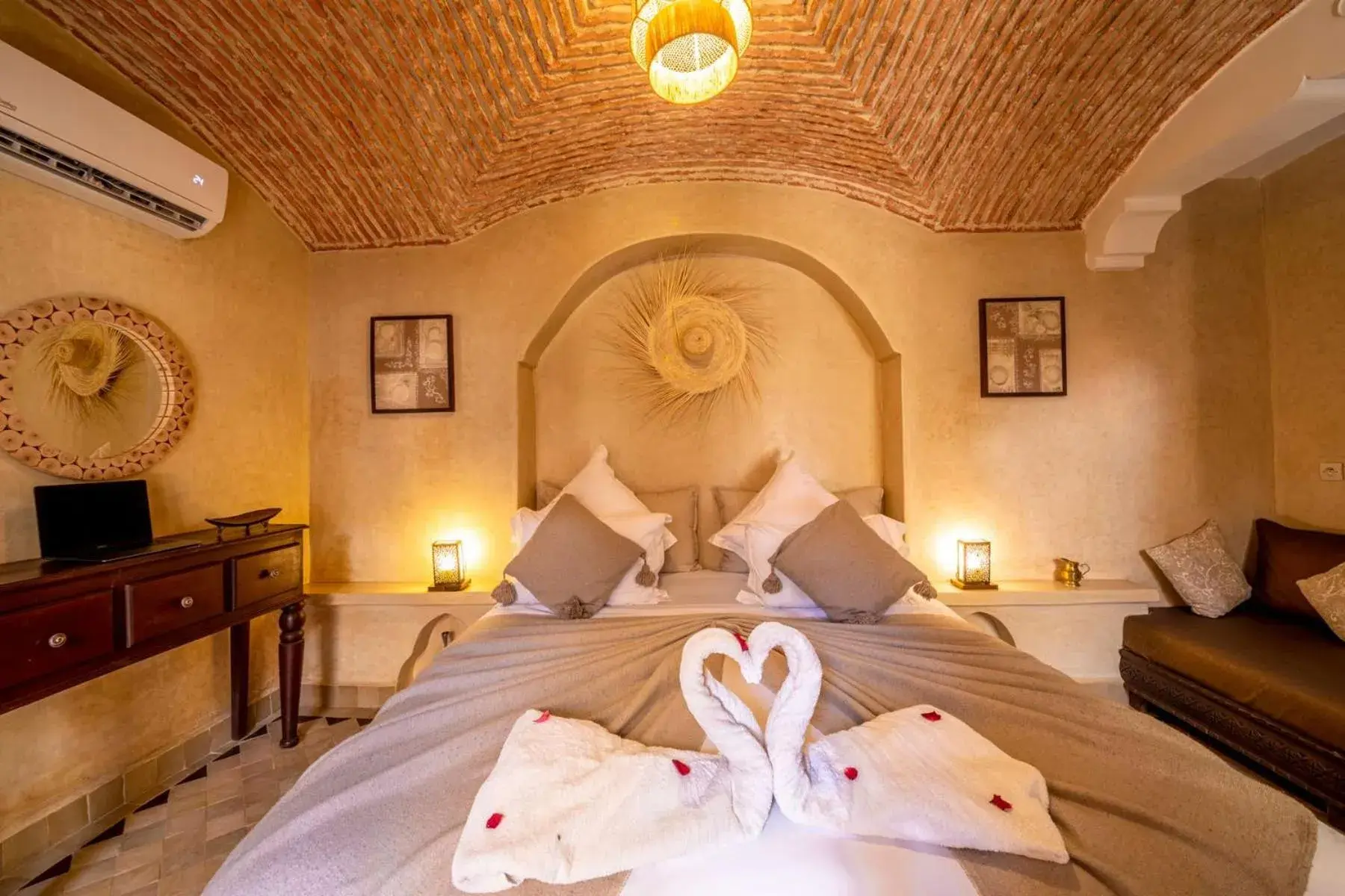 Bed in Riad 7 Saints Bed in Riad 7 Saints