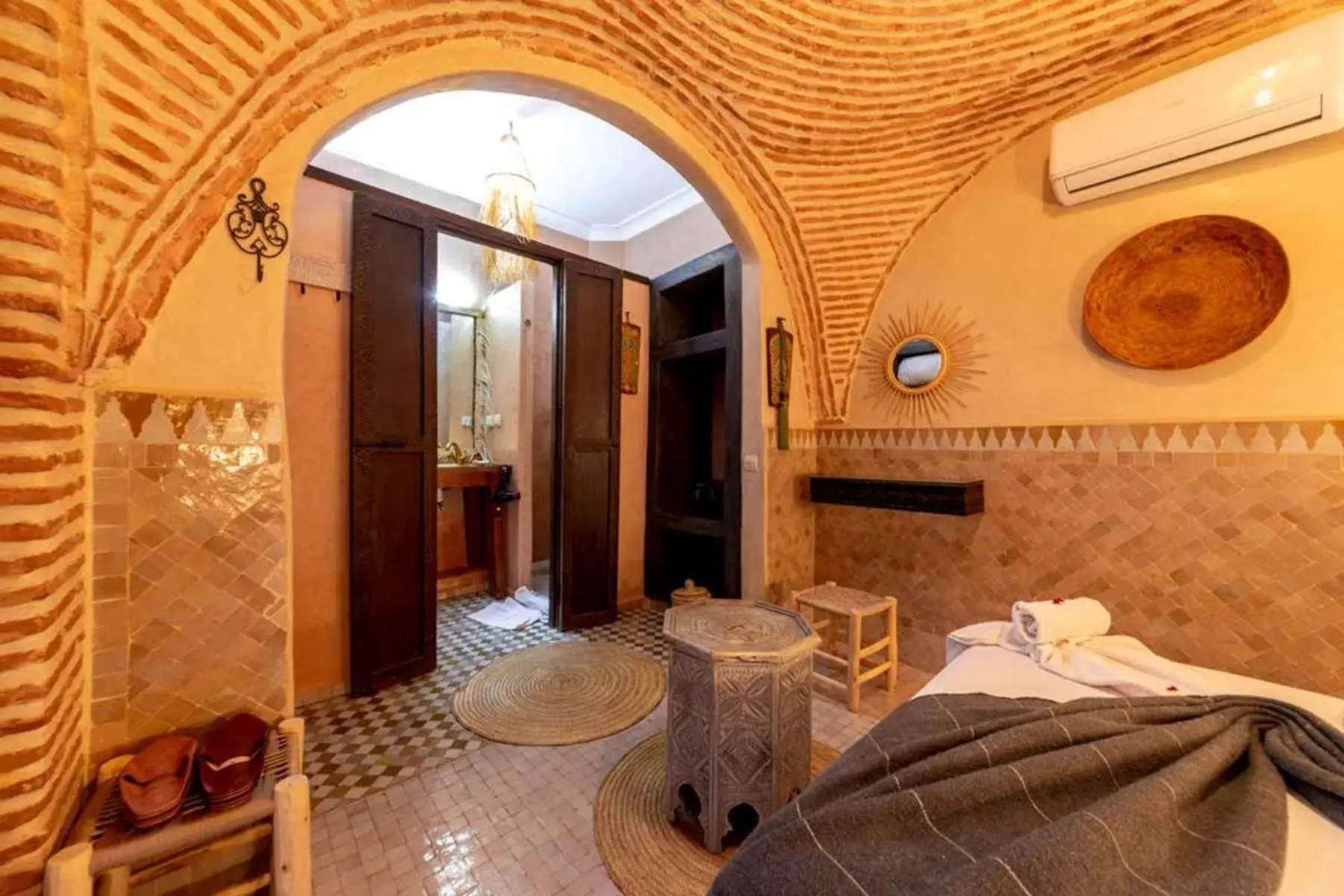 Bed in Riad 7 Saints Bed in Riad 7 Saints